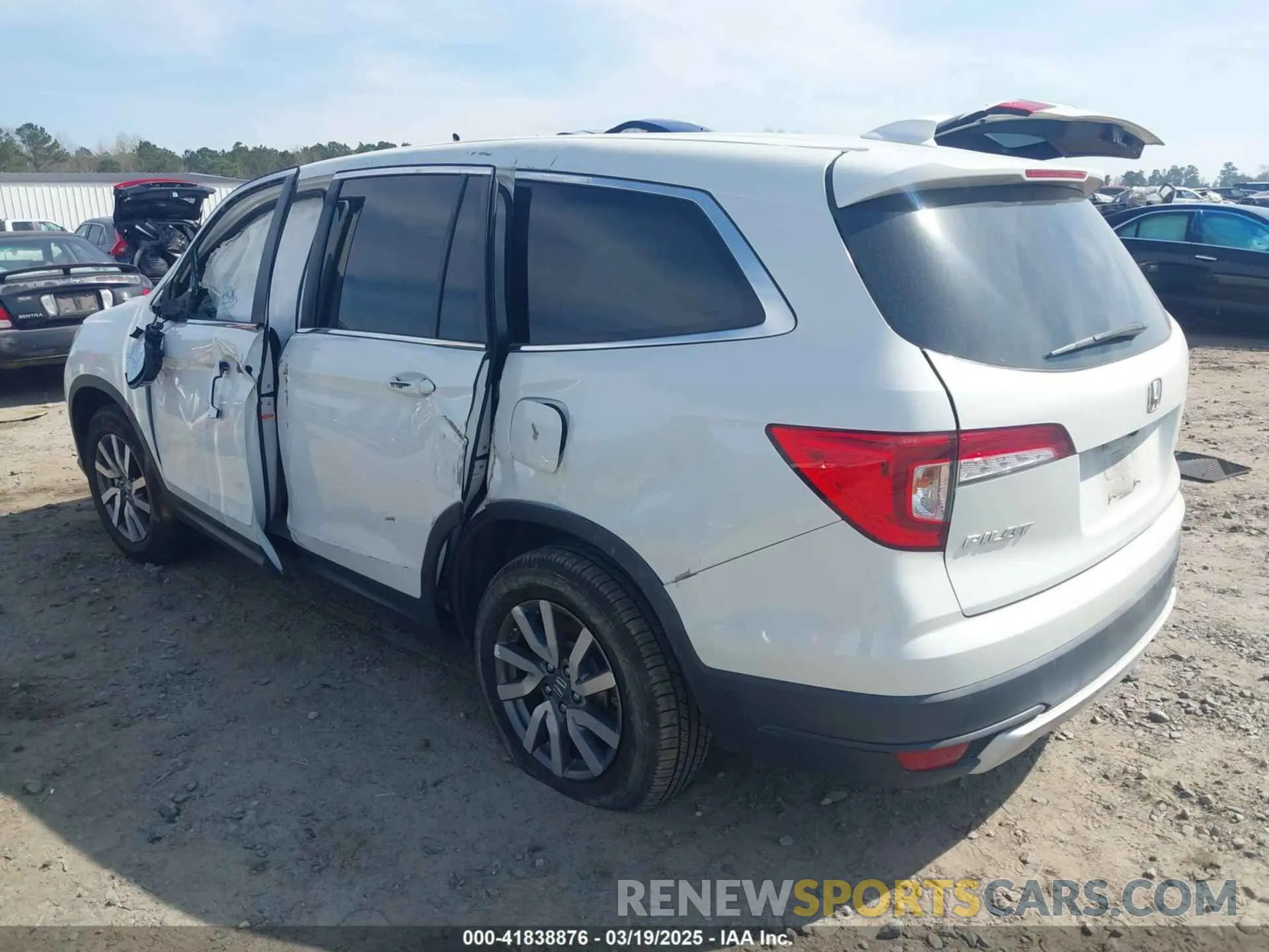 3 Photograph of a damaged car 5FNYF6H36LB057201 HONDA PILOT 2020
