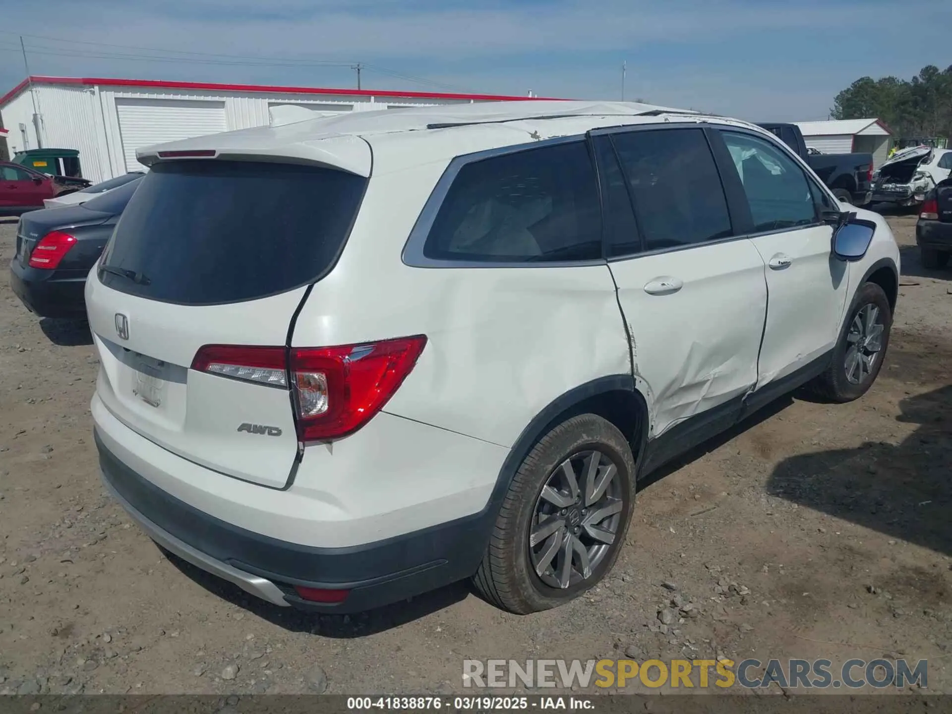 4 Photograph of a damaged car 5FNYF6H36LB057201 HONDA PILOT 2020