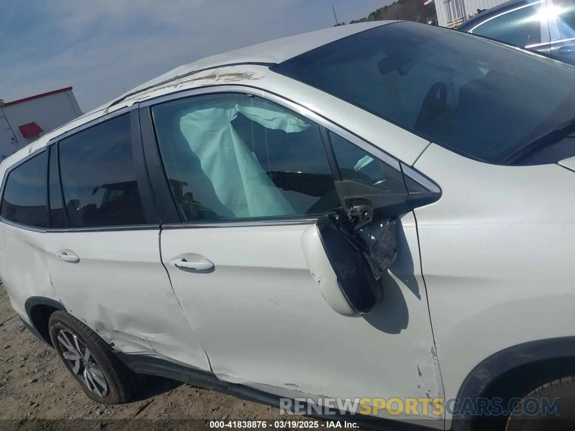 6 Photograph of a damaged car 5FNYF6H36LB057201 HONDA PILOT 2020