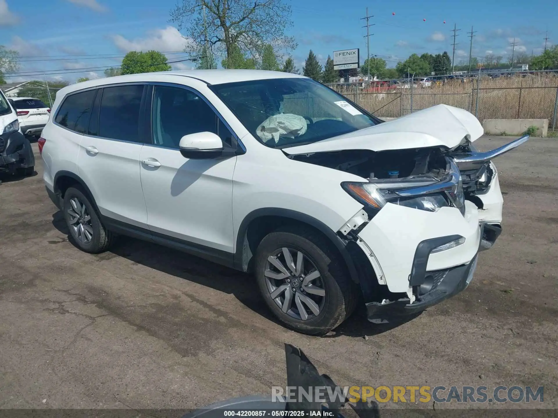 1 Фотография поврежденного автомобиля 5FNYF6H38LB025981 HONDA PILOT 2020