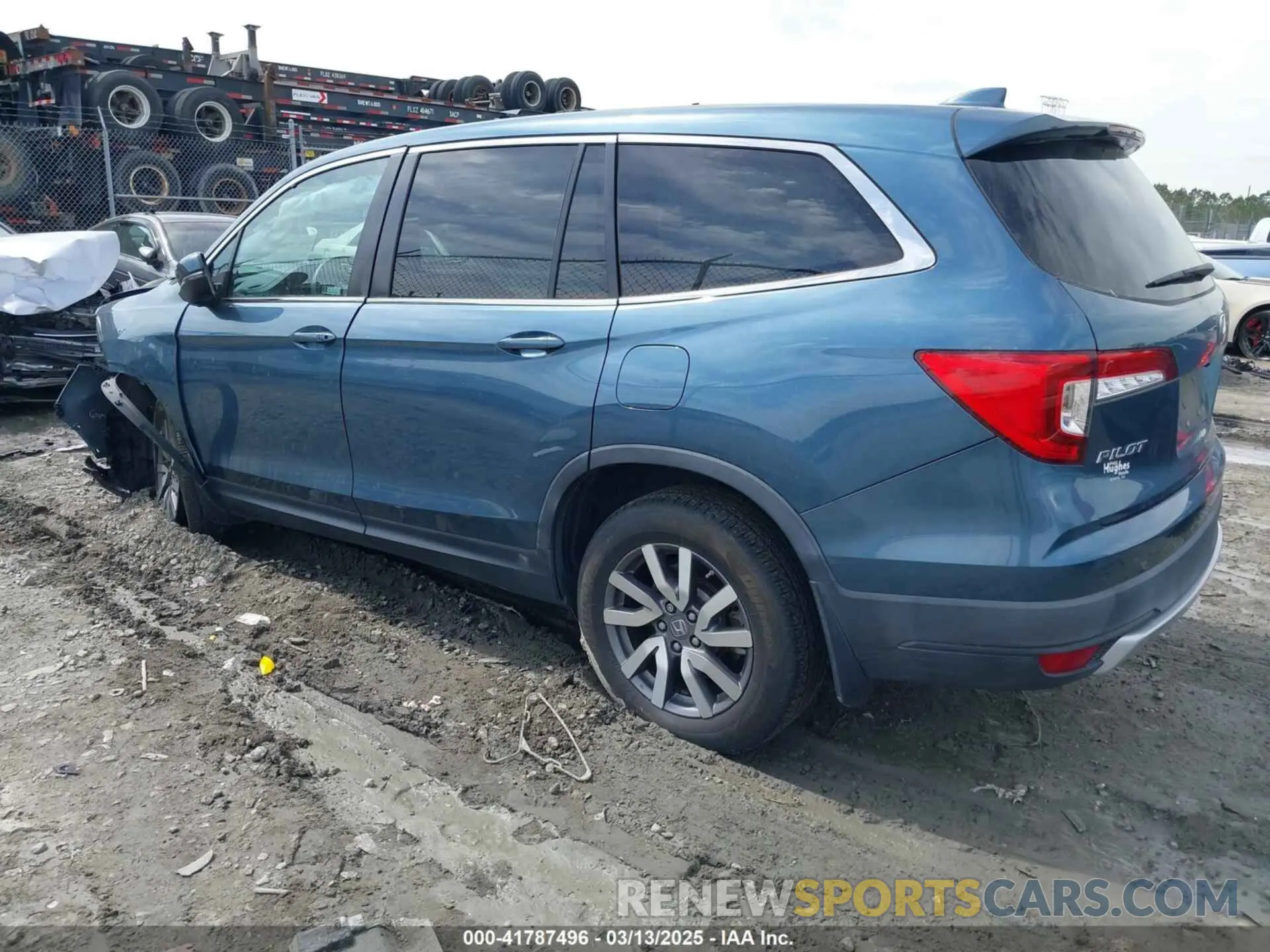 3 Photograph of a damaged car 5FNYF6H39LB024192 HONDA PILOT 2020