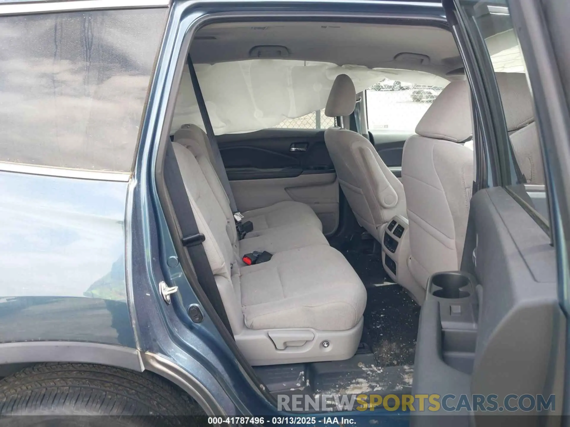 8 Photograph of a damaged car 5FNYF6H39LB024192 HONDA PILOT 2020