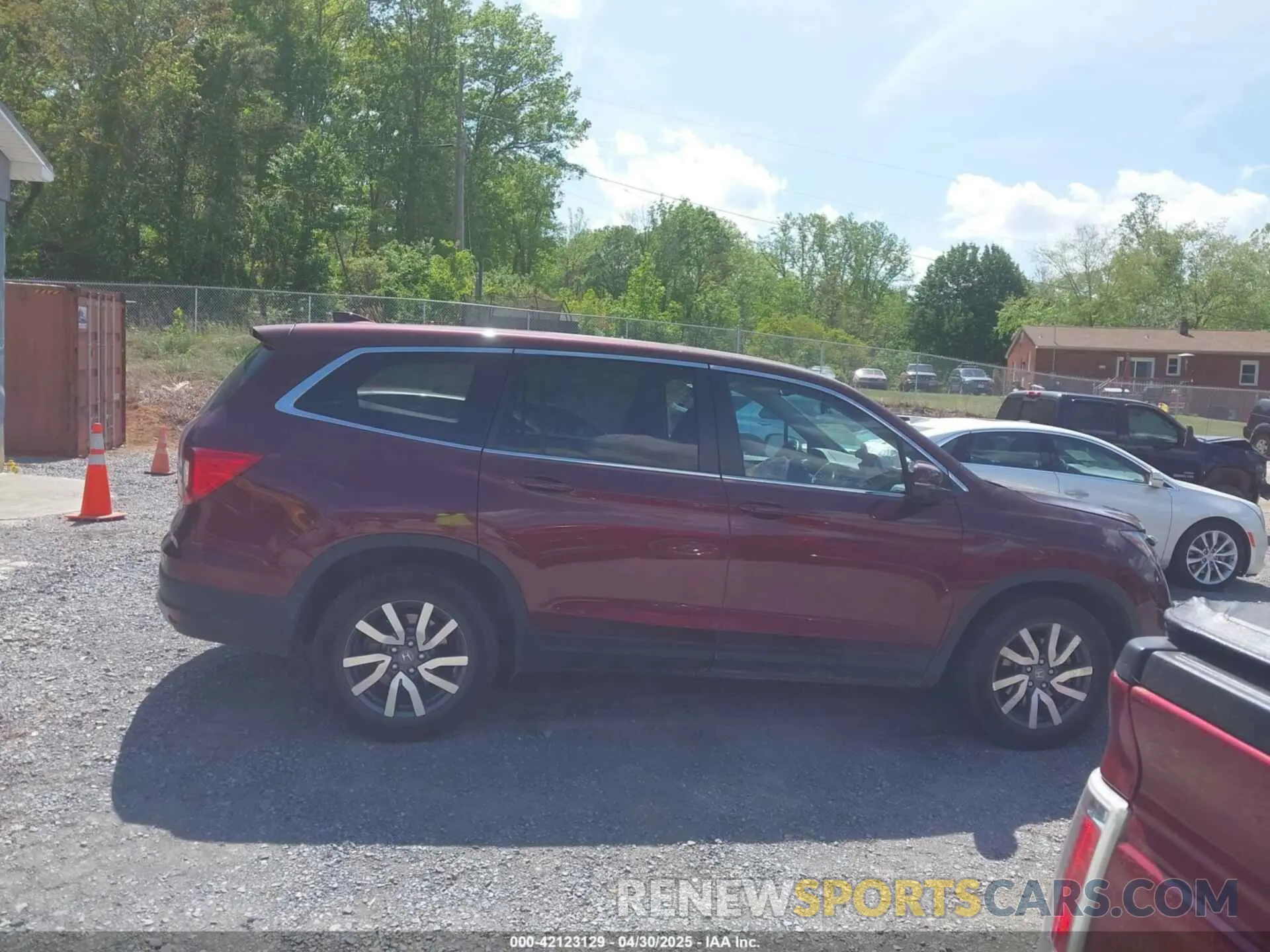 14 Photograph of a damaged car 5FNYF6H50LB028925 HONDA PILOT 2020
