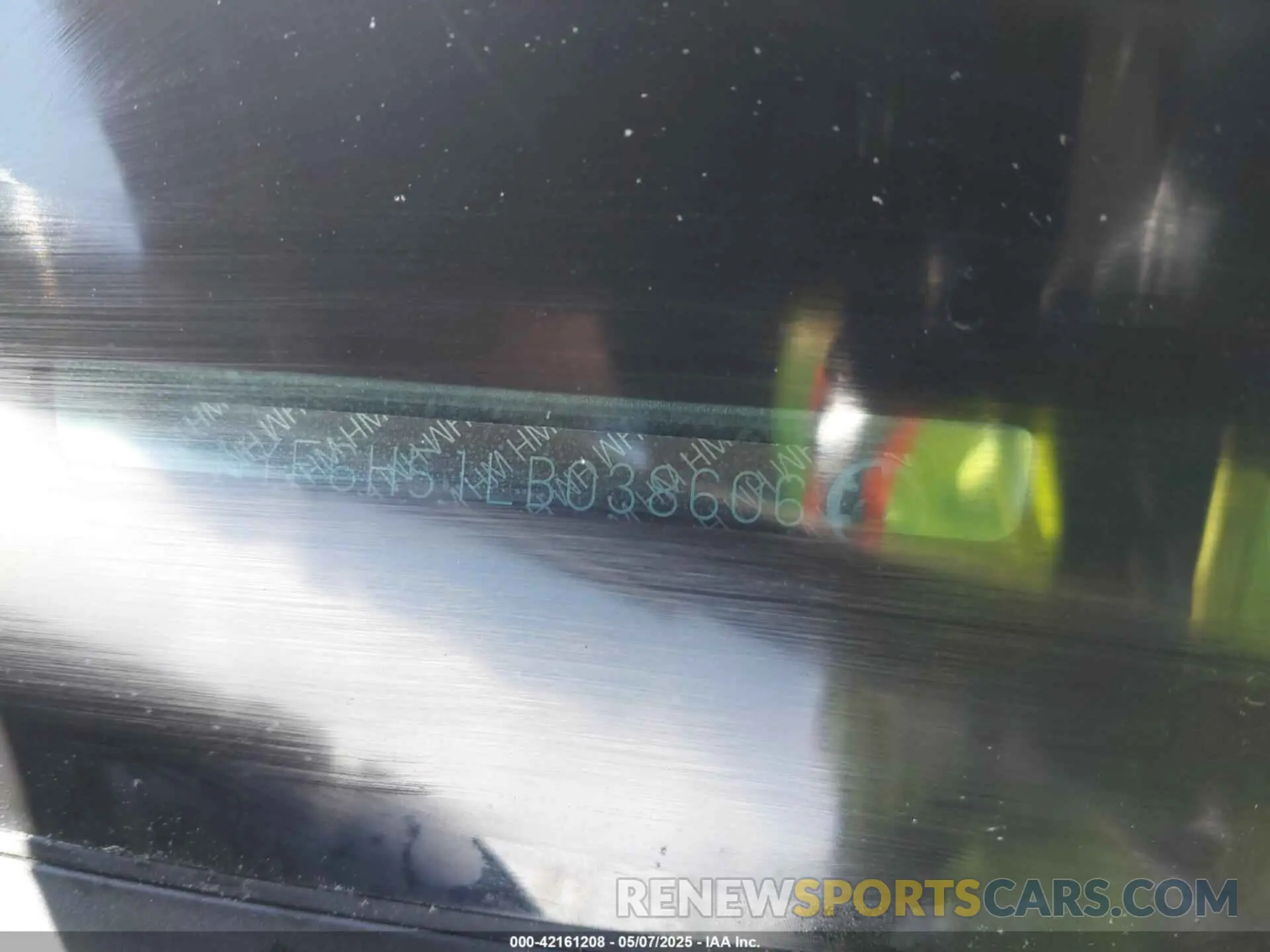 19 Photograph of a damaged car 5FNYF6H51LB038606 HONDA PILOT 2020