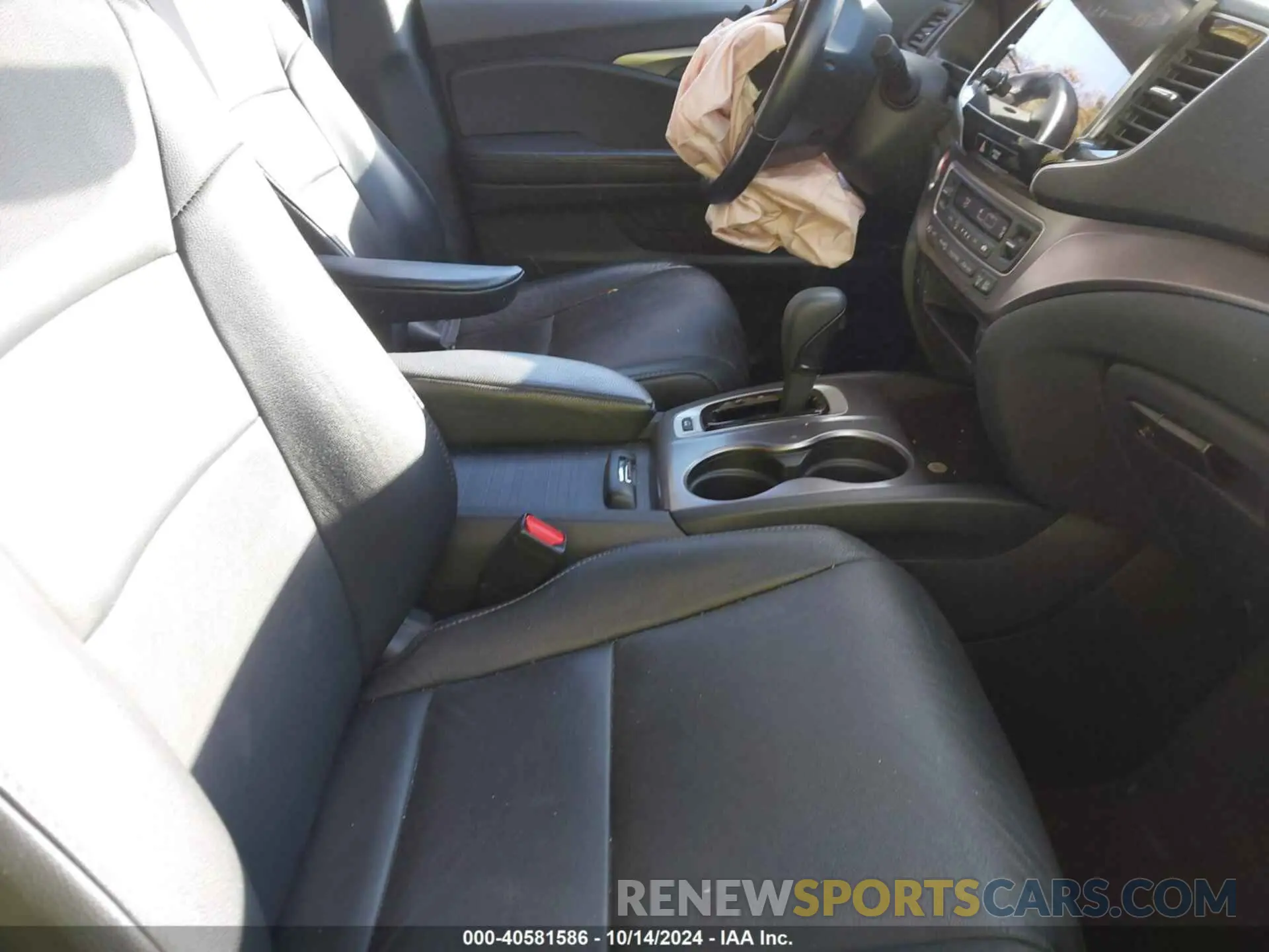 5 Photograph of a damaged car 5FNYF6H53LB069677 HONDA PILOT 2020