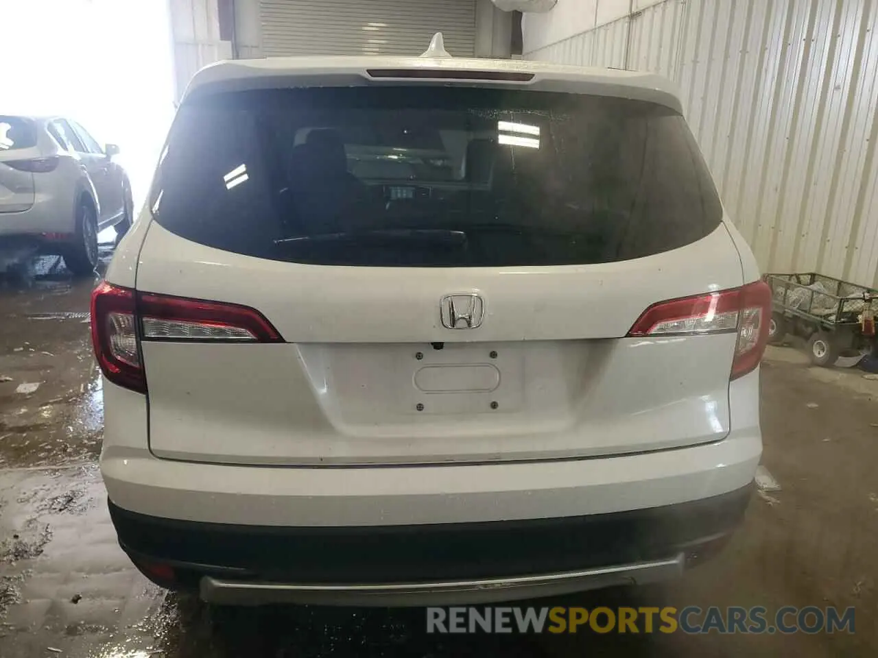 6 Photograph of a damaged car 5FNYF6H54LB060499 HONDA PILOT 2020