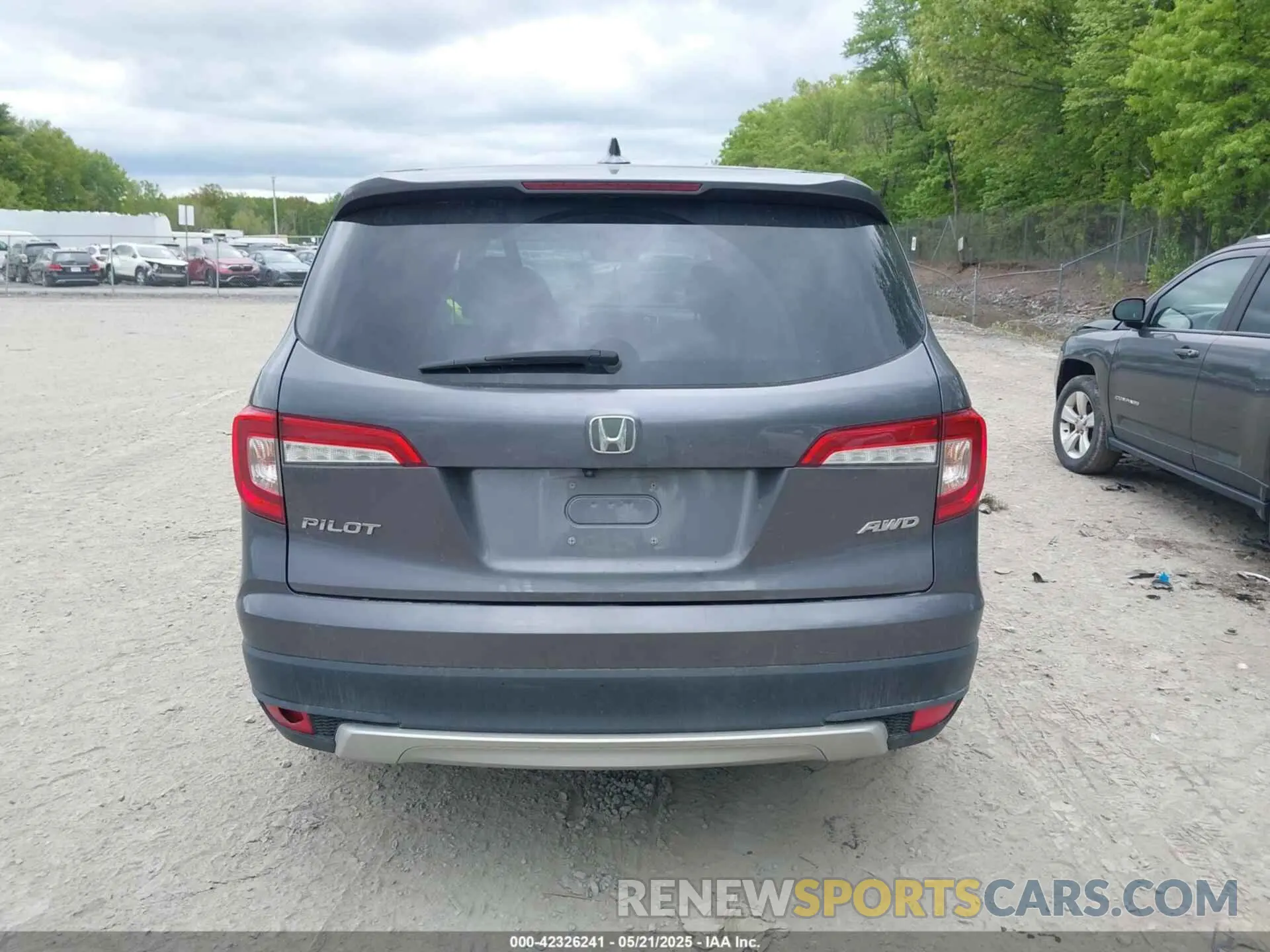 16 Photograph of a damaged car 5FNYF6H56LB044126 HONDA PILOT 2020