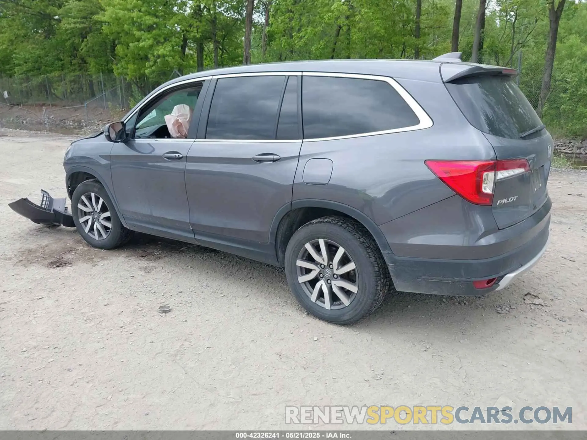 3 Photograph of a damaged car 5FNYF6H56LB044126 HONDA PILOT 2020
