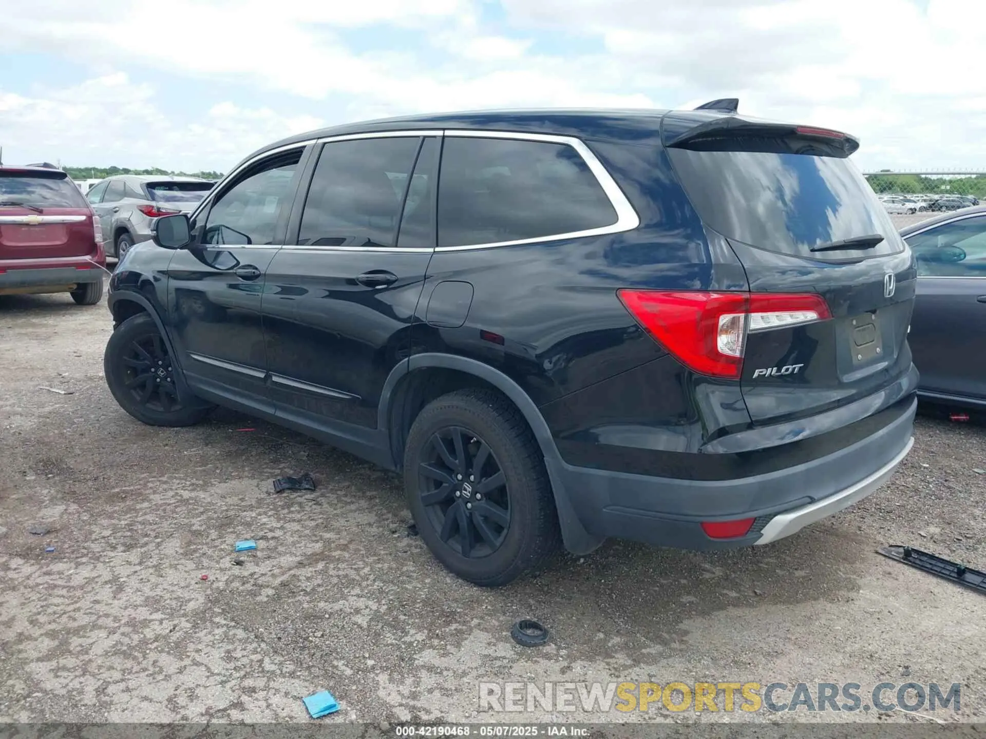 3 Photograph of a damaged car 5FNYF6H56LB067390 HONDA PILOT 2020
