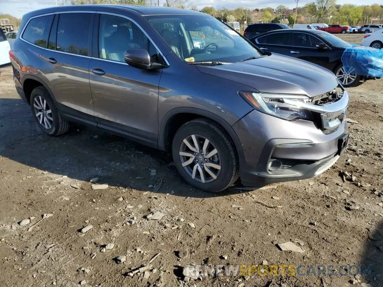 4 Photograph of a damaged car 5FNYF6H57LB007408 HONDA PILOT 2020