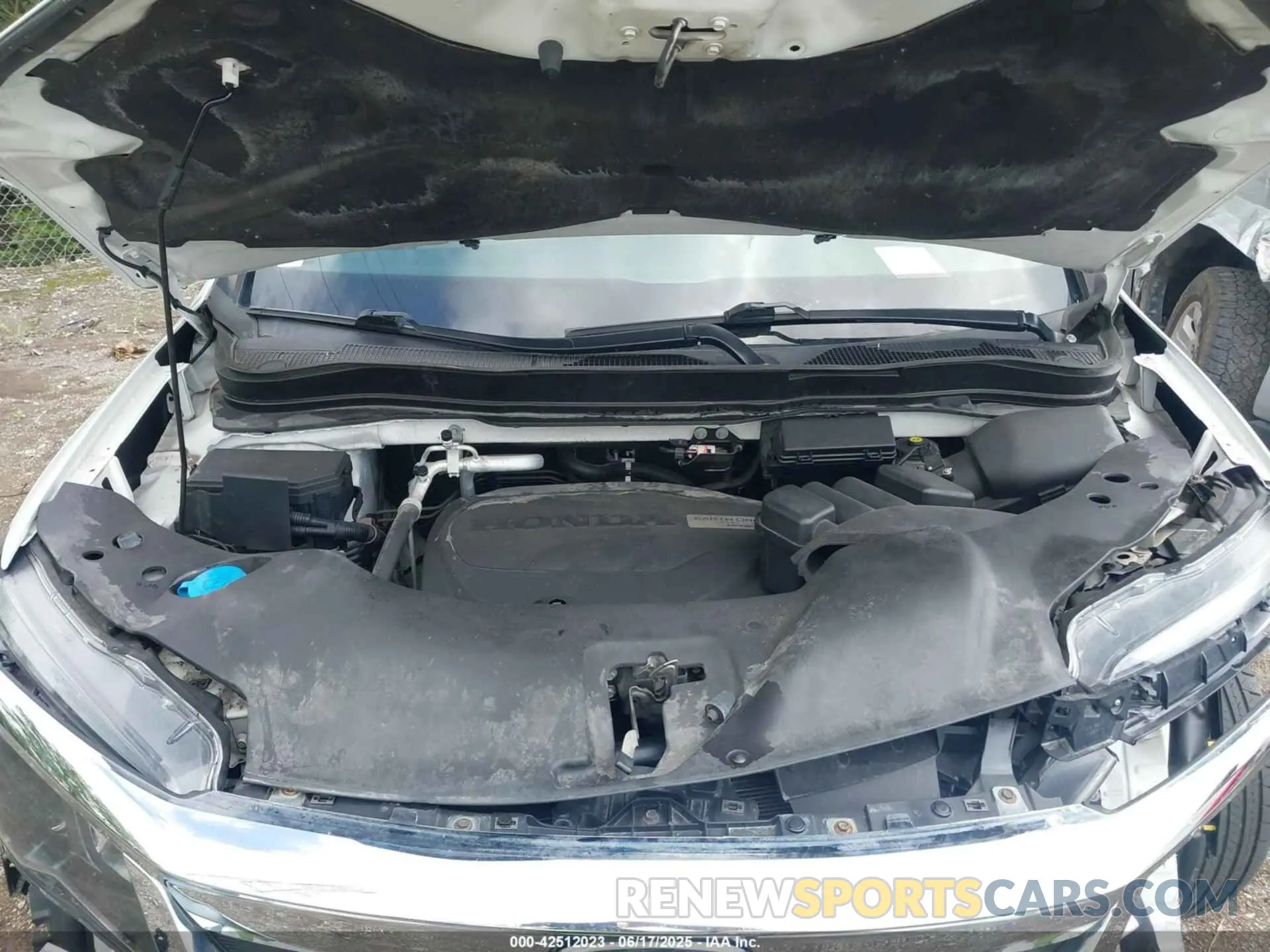 10 Photograph of a damaged car 5FNYF6H57LB061064 HONDA PILOT 2020
