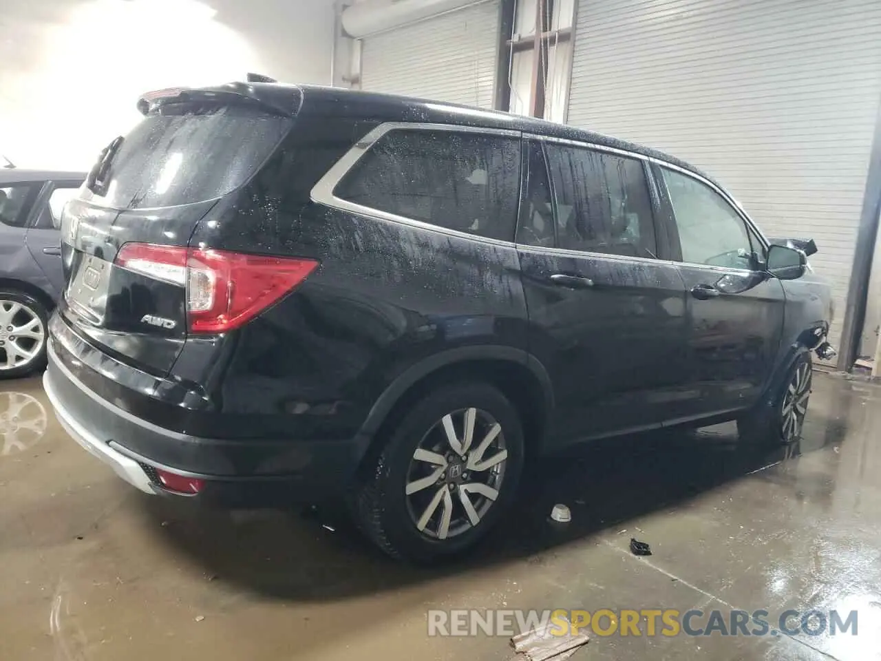 3 Photograph of a damaged car 5FNYF6H57LB064580 HONDA PILOT 2020
