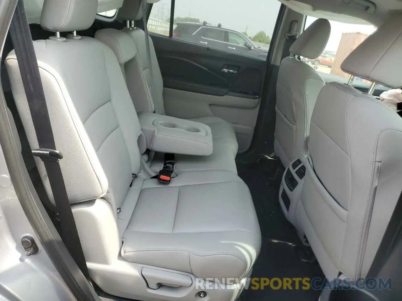 11 Photograph of a damaged car 5FNYF6H57LB067981 HONDA PILOT 2020