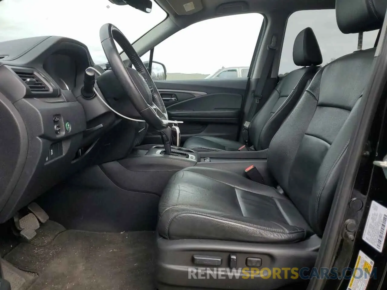 7 Photograph of a damaged car 5FNYF6H57LB068676 HONDA PILOT 2020