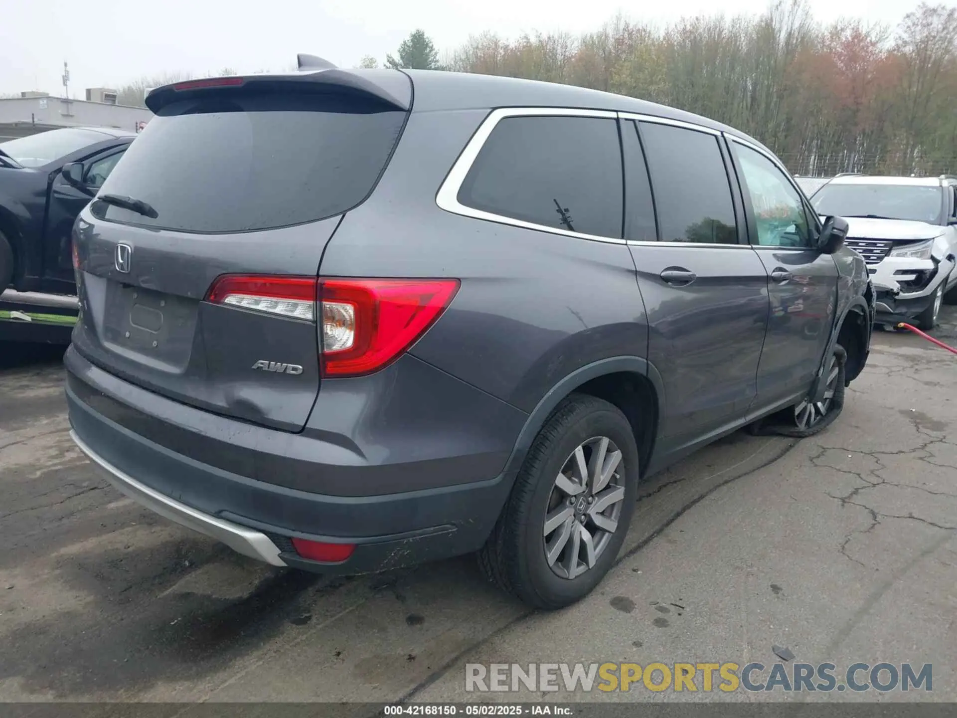 4 Photograph of a damaged car 5FNYF6H5XLB024719 HONDA PILOT 2020