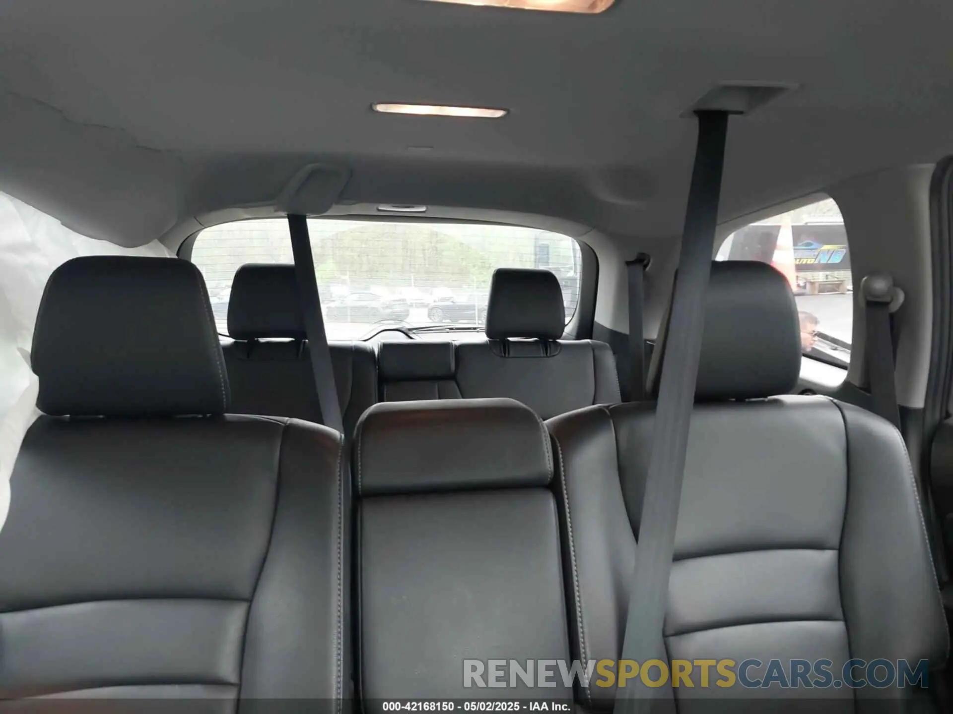 8 Photograph of a damaged car 5FNYF6H5XLB024719 HONDA PILOT 2020