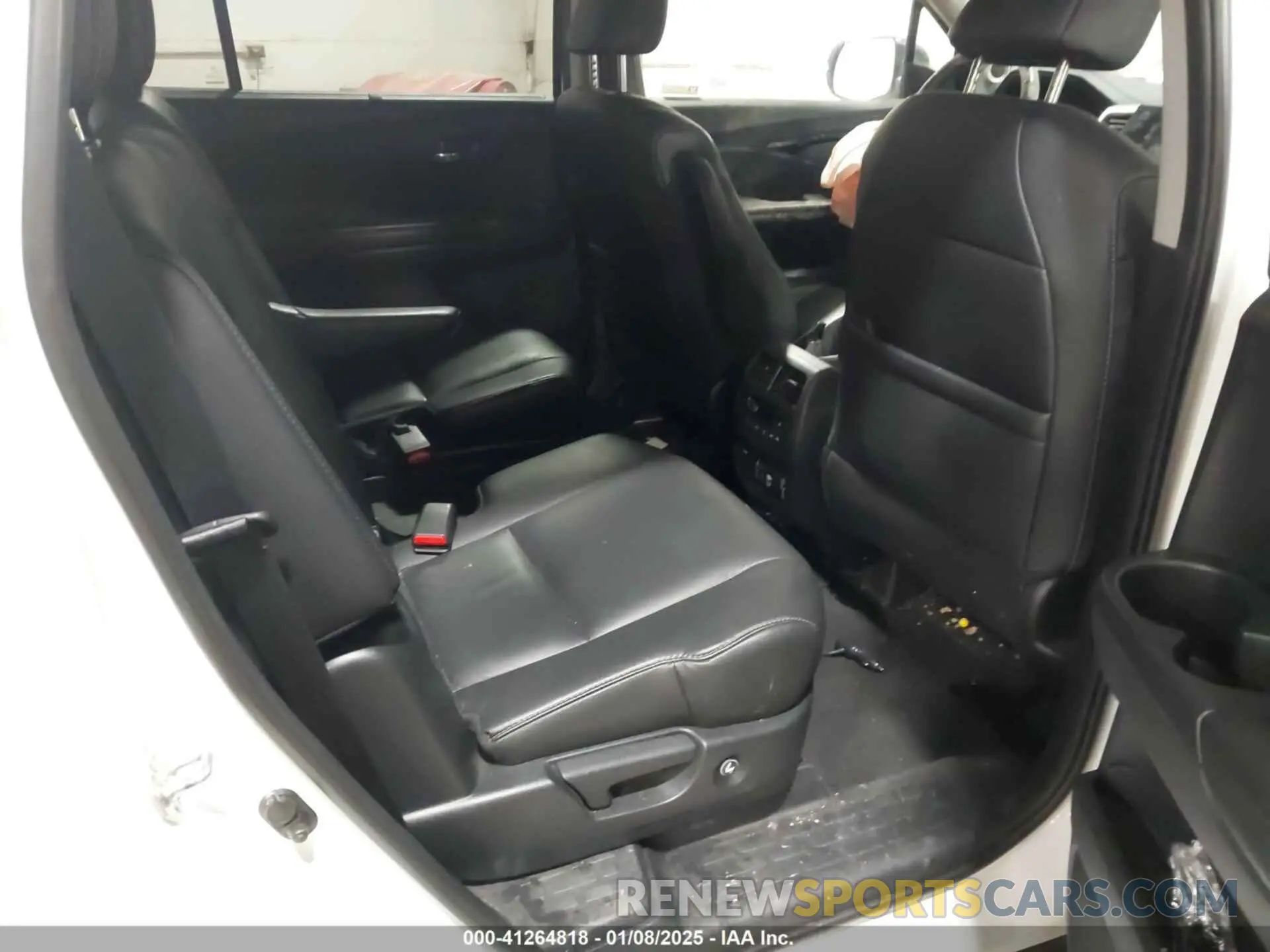 8 Фотография поврежденного автомобиля 5FNYF6H60LB003614 HONDA PILOT 2020