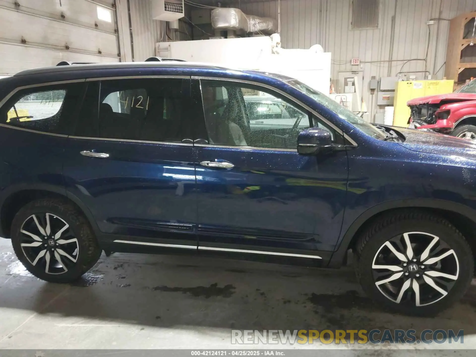 14 Photograph of a damaged car 5FNYF6H65LB019355 HONDA PILOT 2020