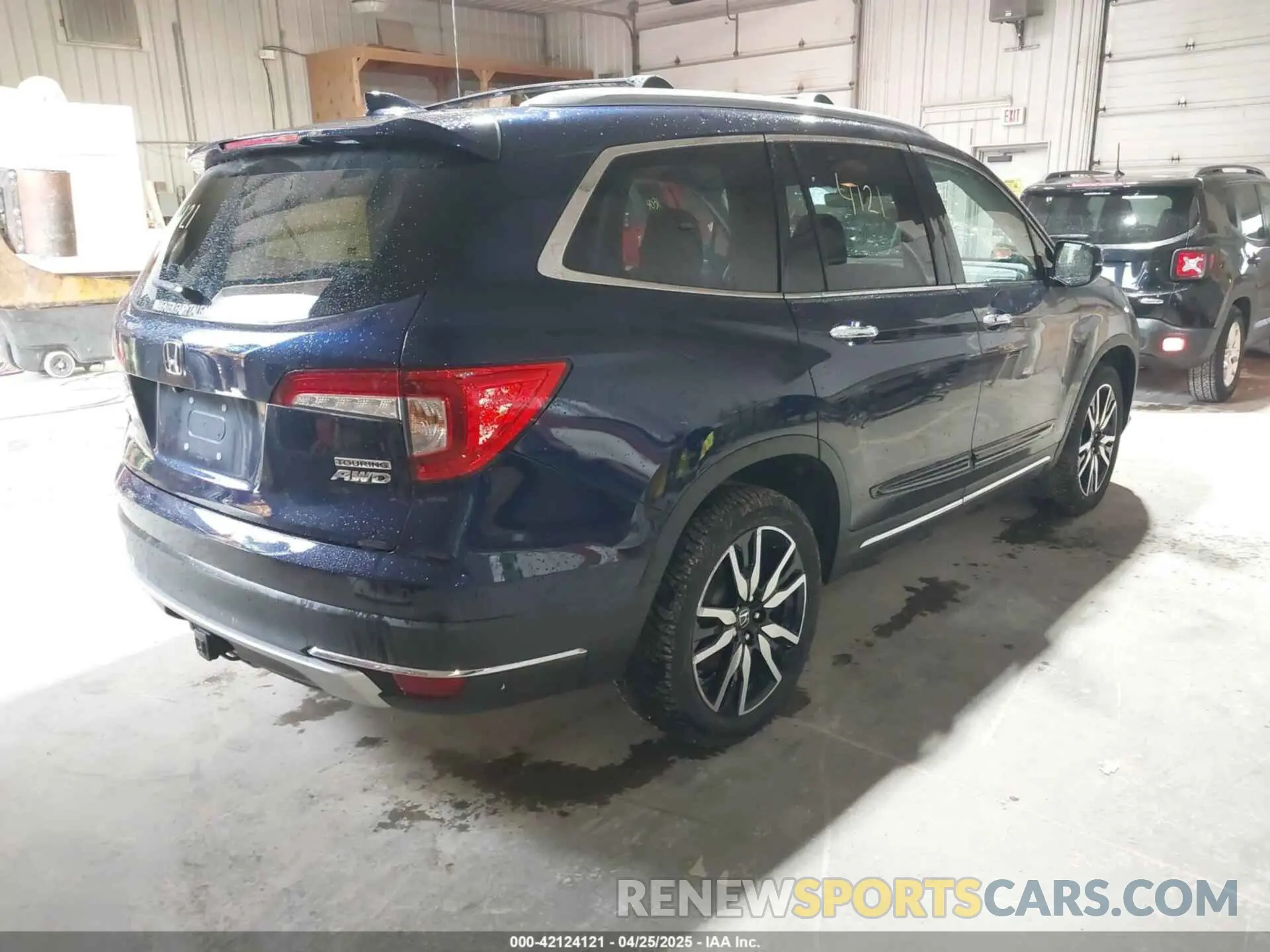 4 Photograph of a damaged car 5FNYF6H65LB019355 HONDA PILOT 2020