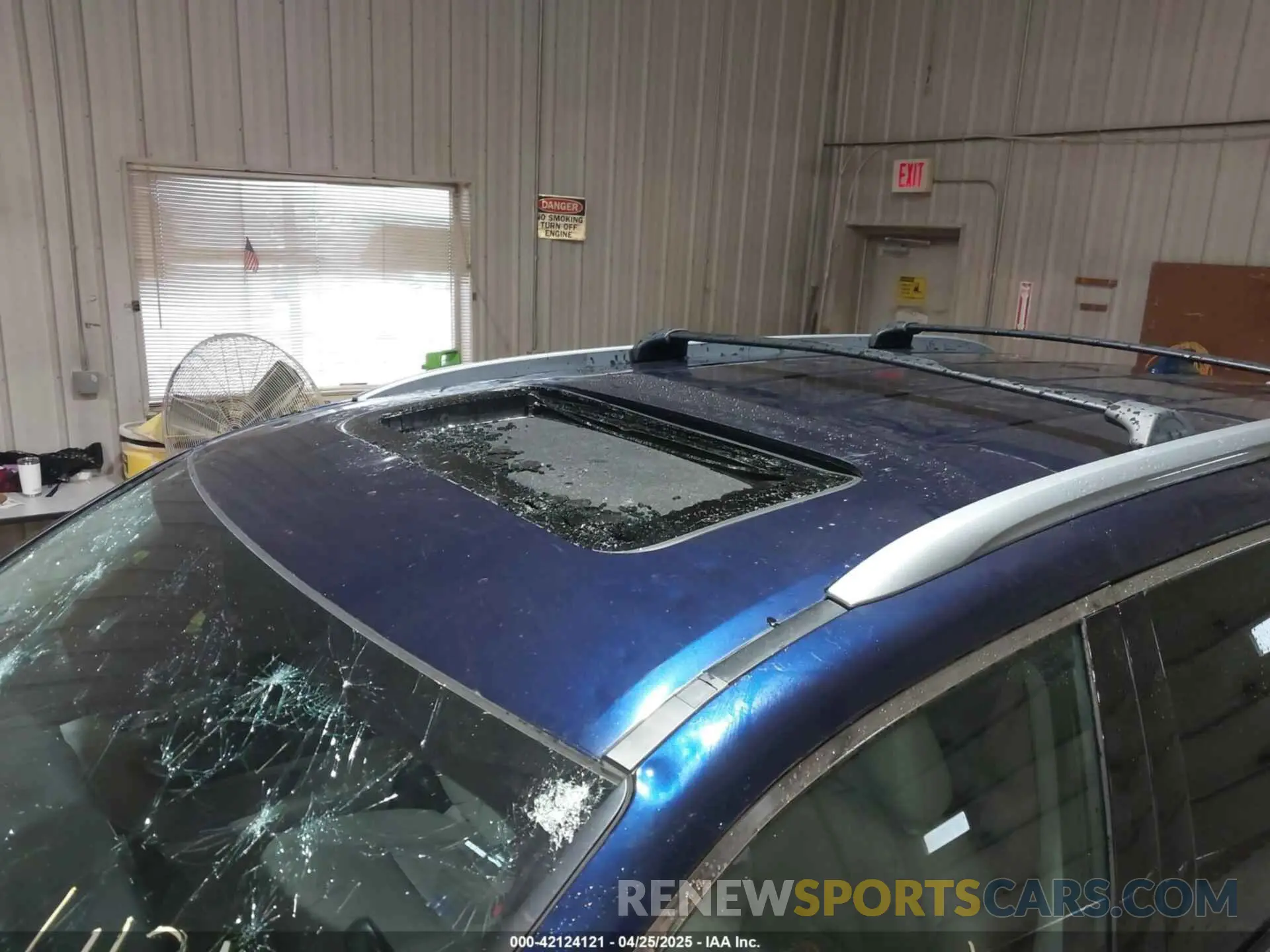 6 Photograph of a damaged car 5FNYF6H65LB019355 HONDA PILOT 2020