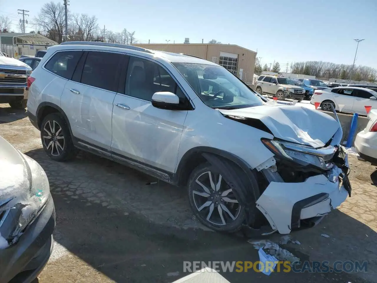 4 Photograph of a damaged car 5FNYF6H6XLB047801 HONDA PILOT 2020