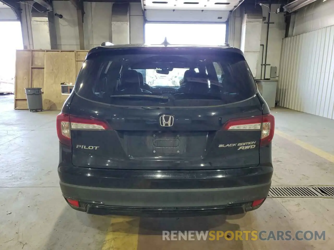 6 Photograph of a damaged car 5FNYF6H70LB001032 HONDA PILOT 2020