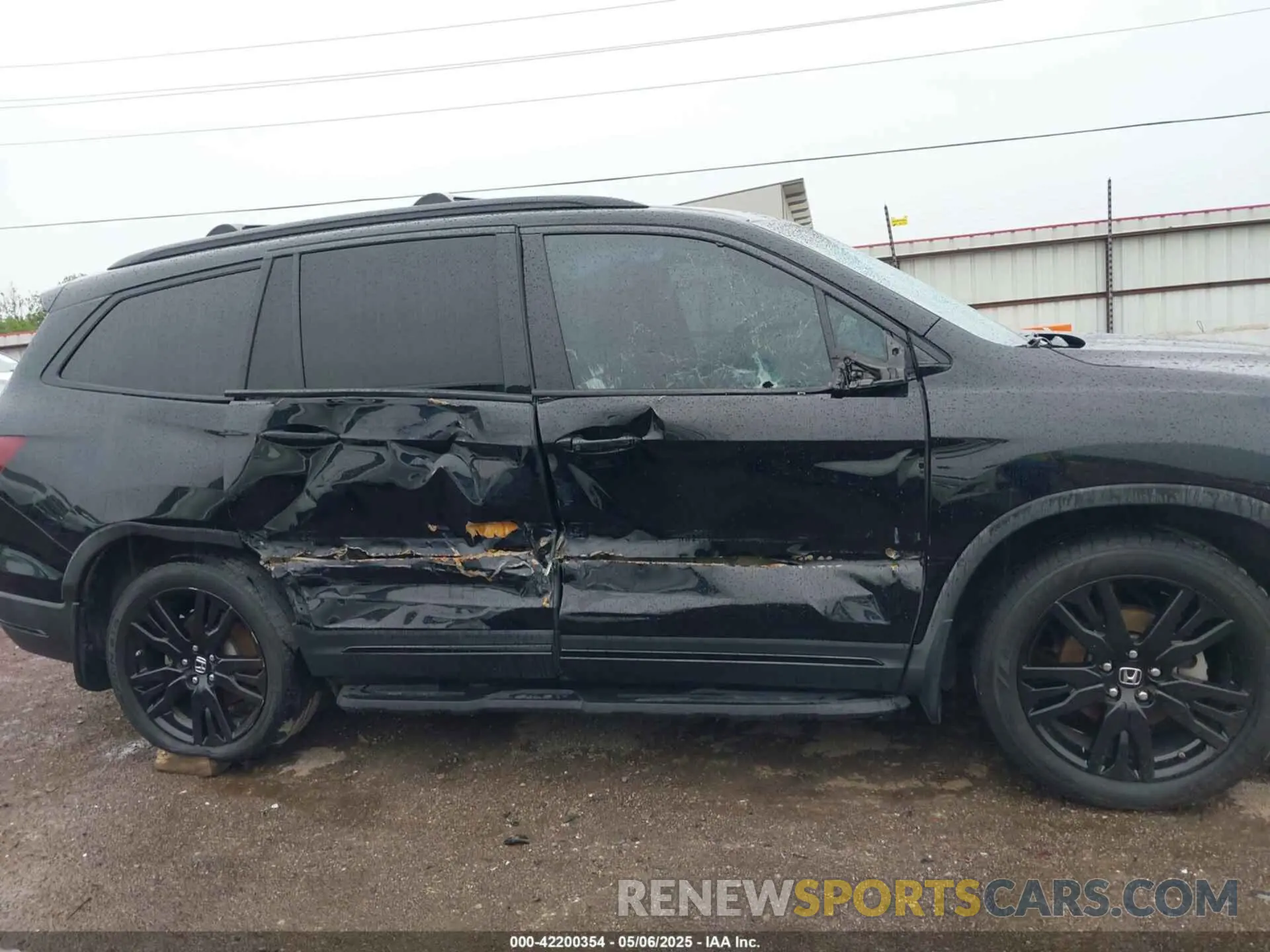 13 Photograph of a damaged car 5FNYF6H74LB007108 HONDA PILOT 2020