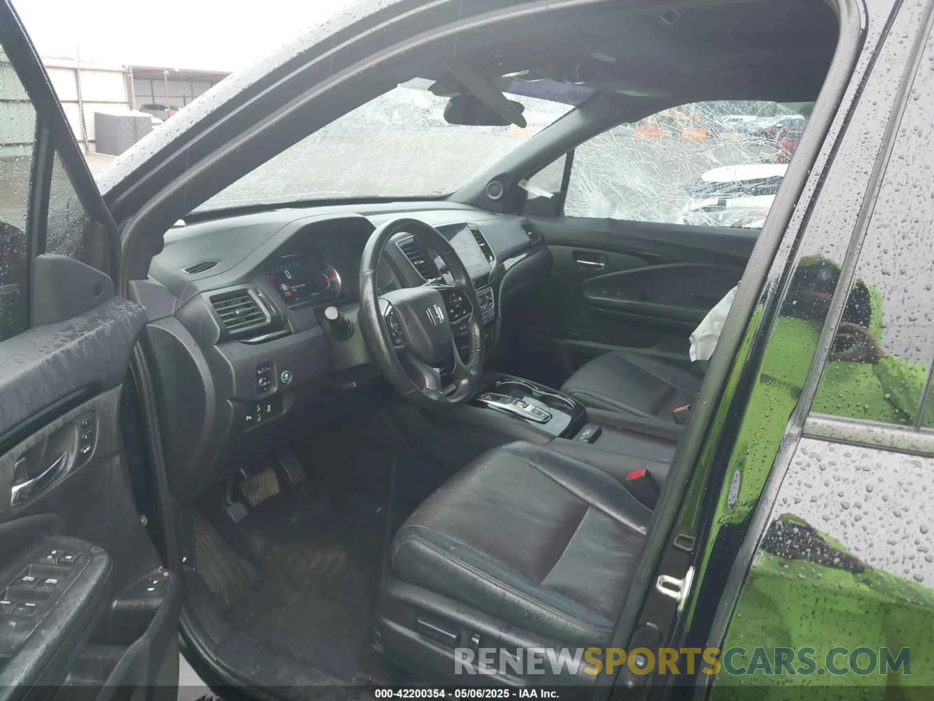 5 Photograph of a damaged car 5FNYF6H74LB007108 HONDA PILOT 2020