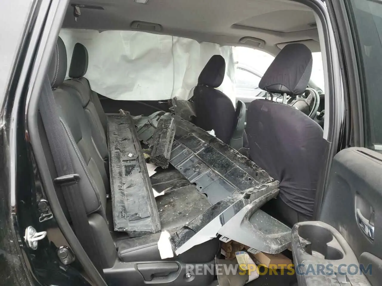 11 Photograph of a damaged car 5FNYF6H79LB503960 HONDA PILOT 2020