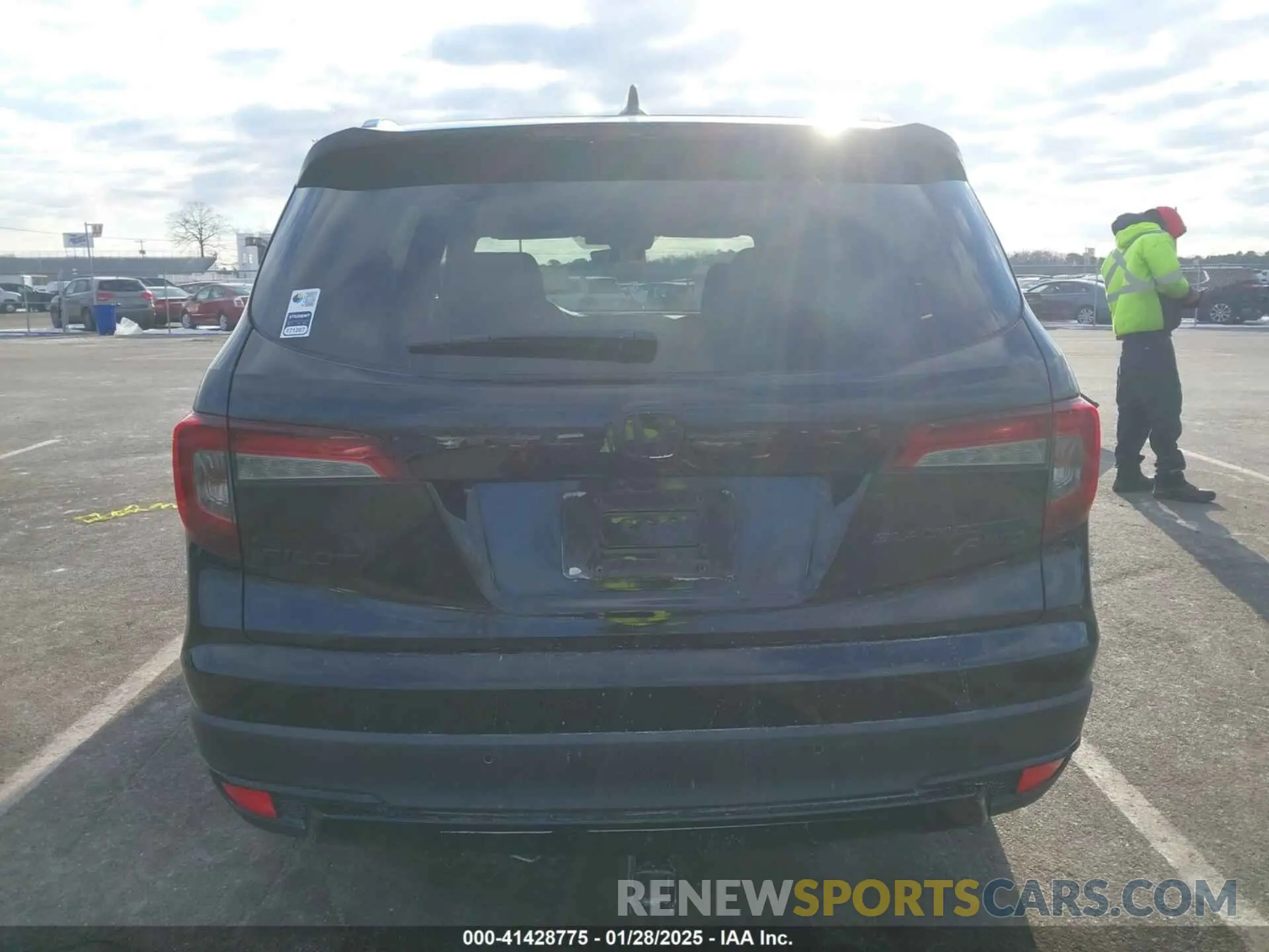 16 Photograph of a damaged car 5FNYF6H7XLB007131 HONDA PILOT 2020