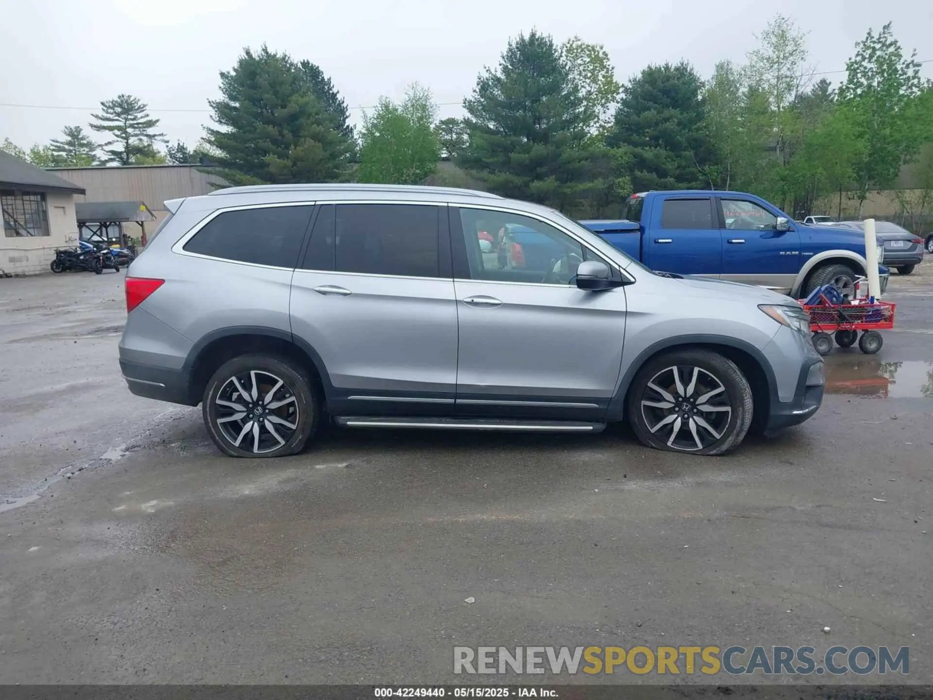 13 Photograph of a damaged car 5FNYF6H91LB042626 HONDA PILOT 2020