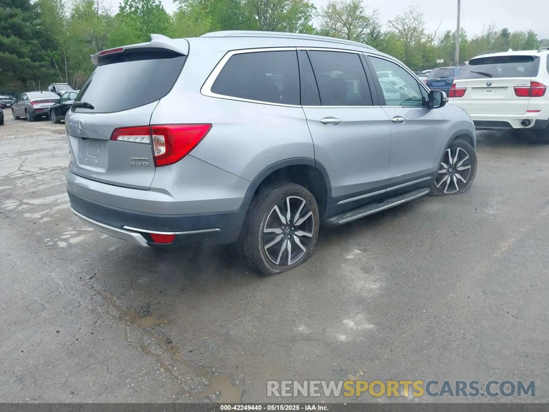 4 Photograph of a damaged car 5FNYF6H91LB042626 HONDA PILOT 2020