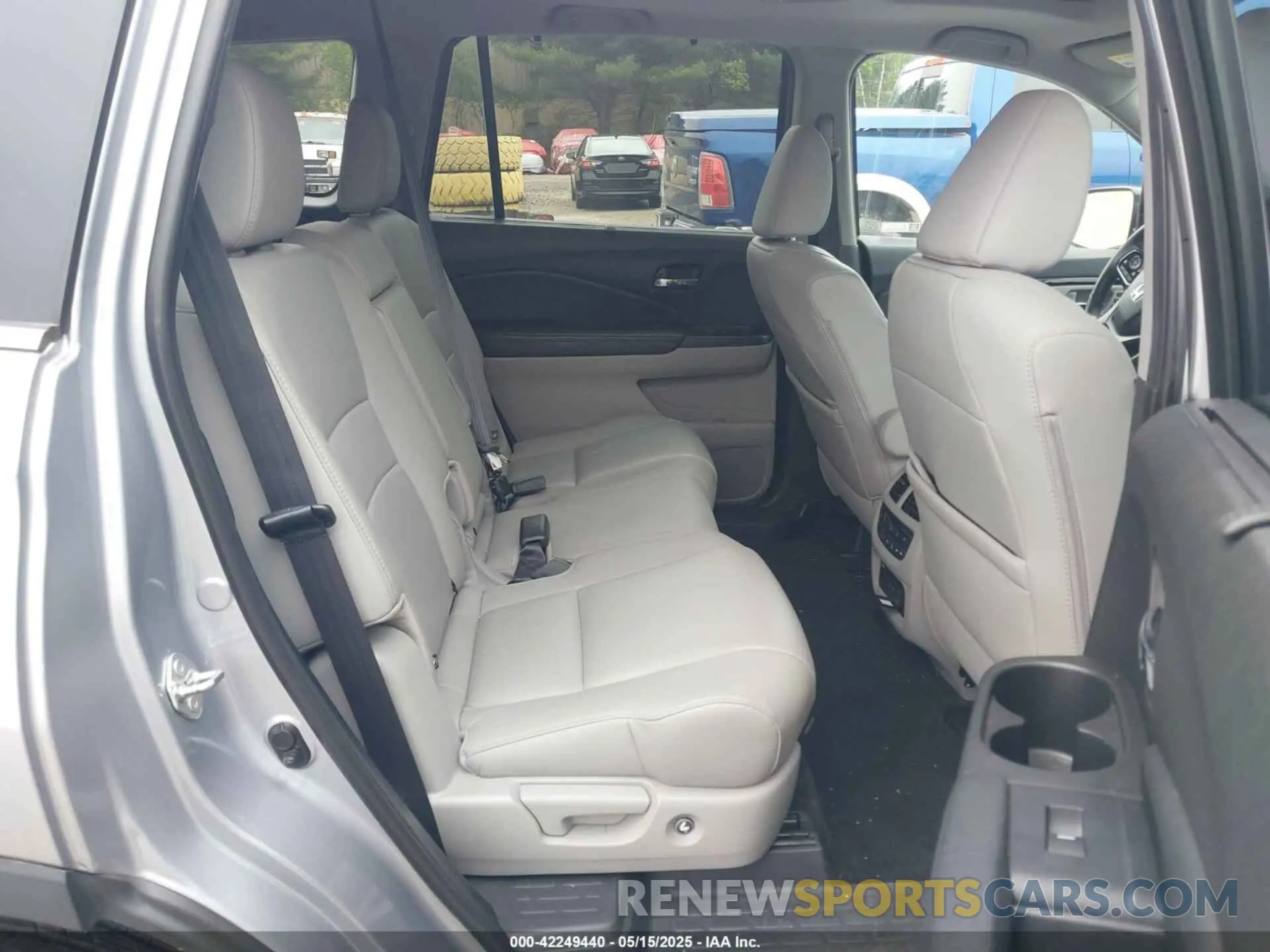 8 Photograph of a damaged car 5FNYF6H91LB042626 HONDA PILOT 2020