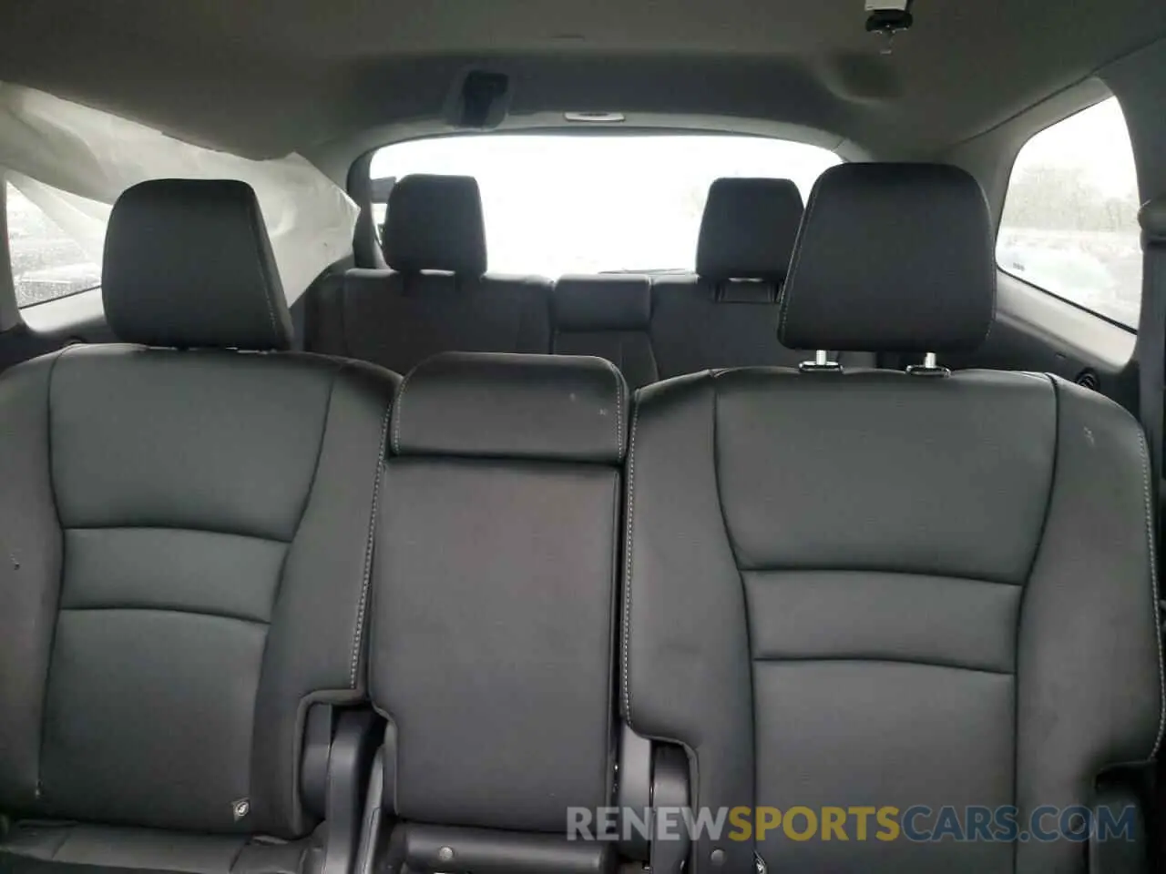 10 Photograph of a damaged car 5FNYF6H95LB053631 HONDA PILOT 2020