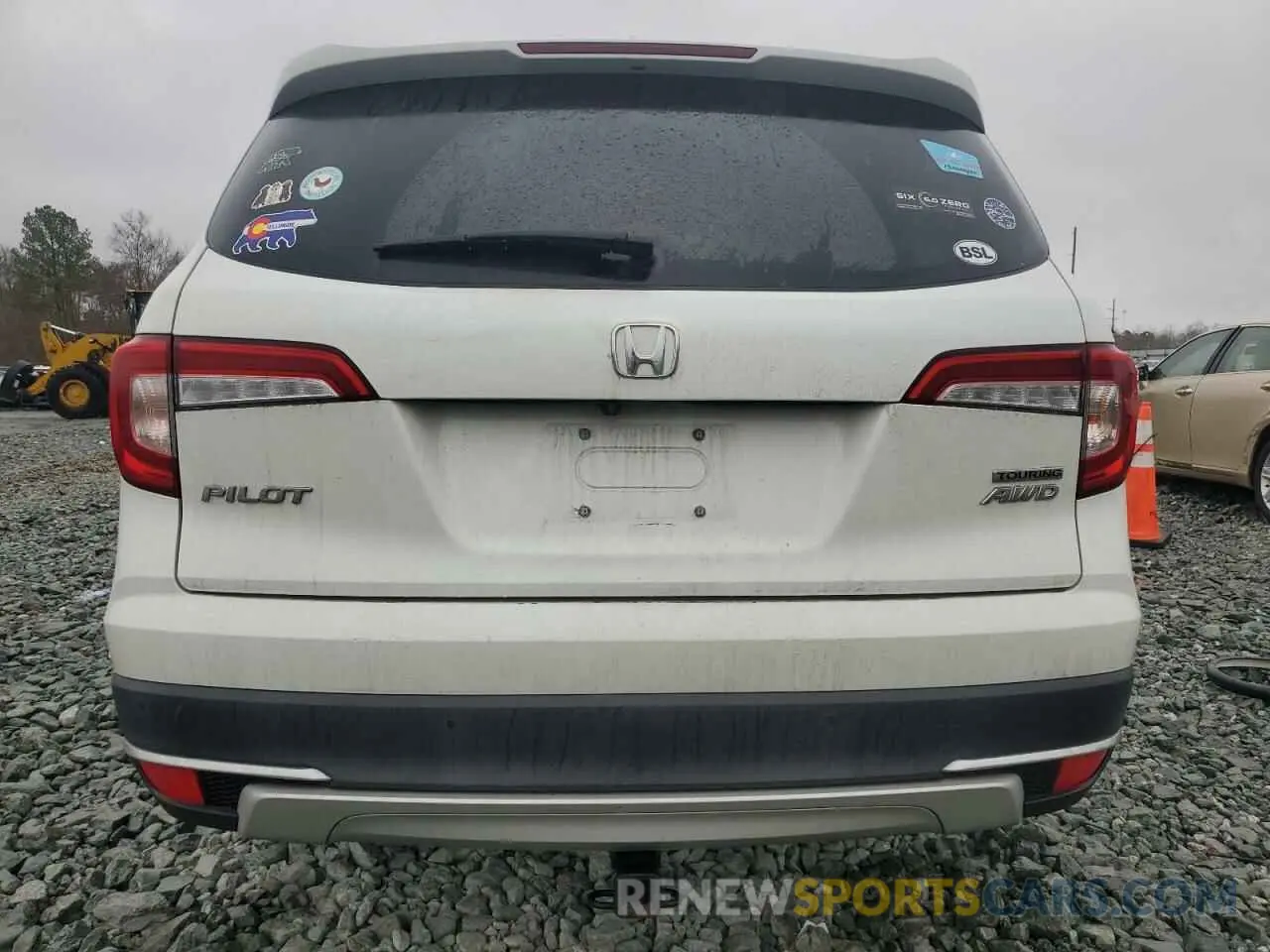 6 Photograph of a damaged car 5FNYF6H95LB053631 HONDA PILOT 2020
