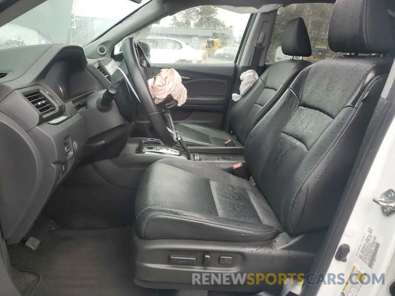 7 Photograph of a damaged car 5FNYF6H95LB053631 HONDA PILOT 2020