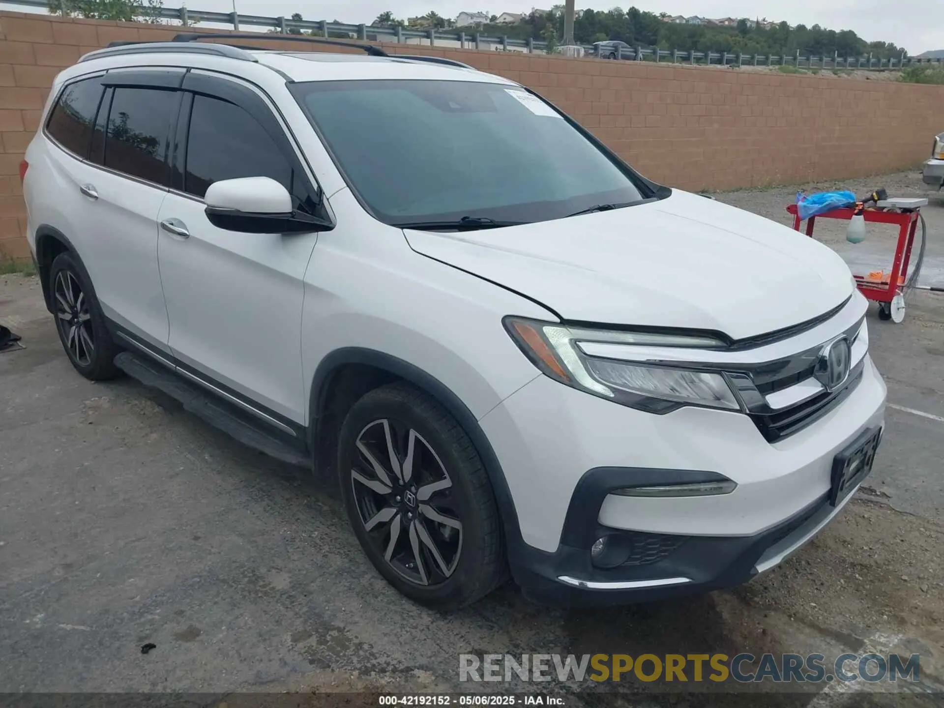 1 Photograph of a damaged car 5FNYF6H9XLB007292 HONDA PILOT 2020