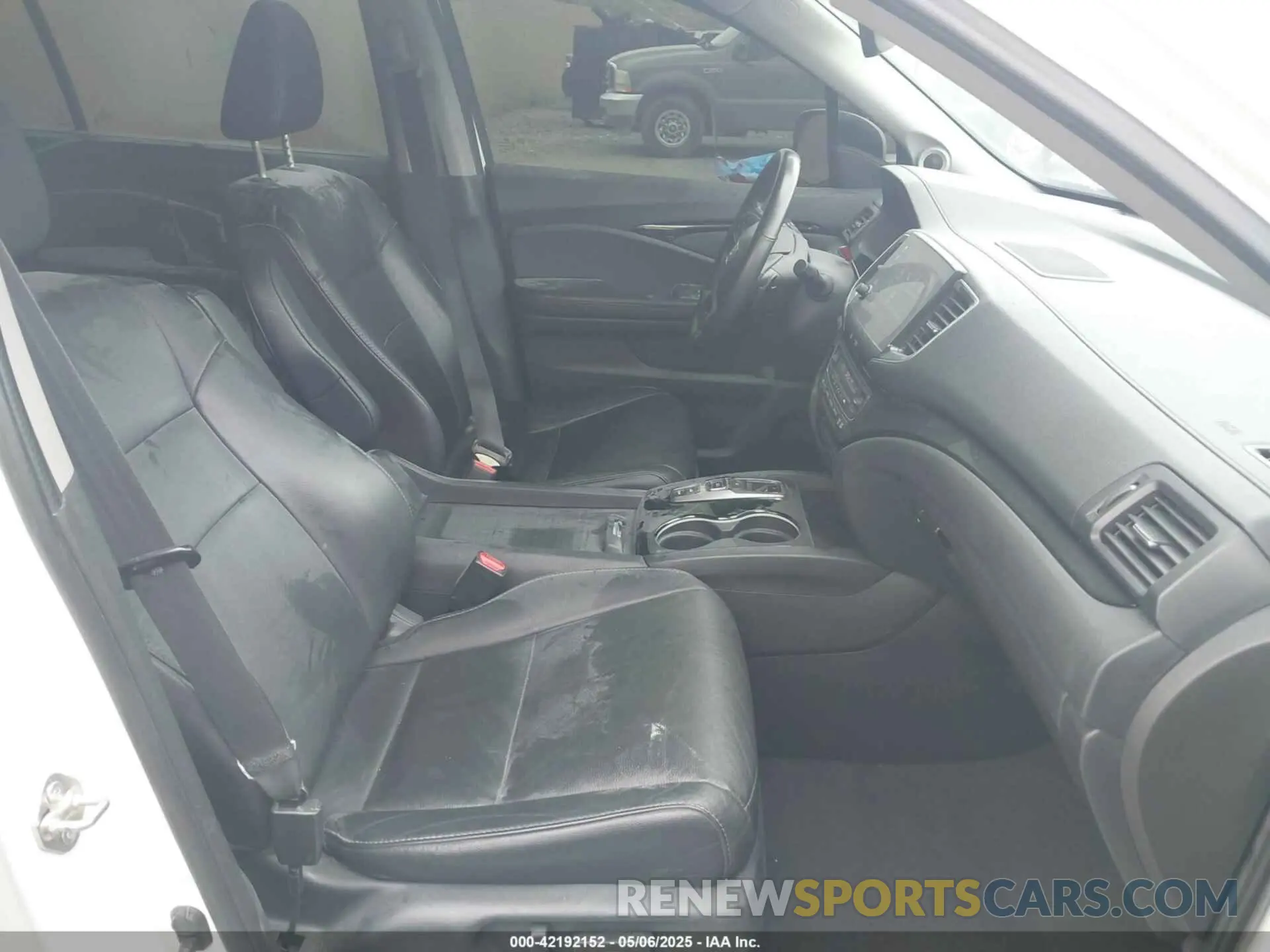5 Photograph of a damaged car 5FNYF6H9XLB007292 HONDA PILOT 2020