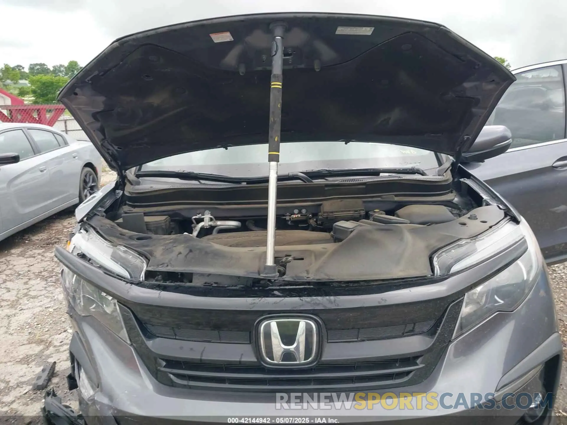 10 Photograph of a damaged car 5FNYF5H21MB043810 HONDA PILOT 2021
