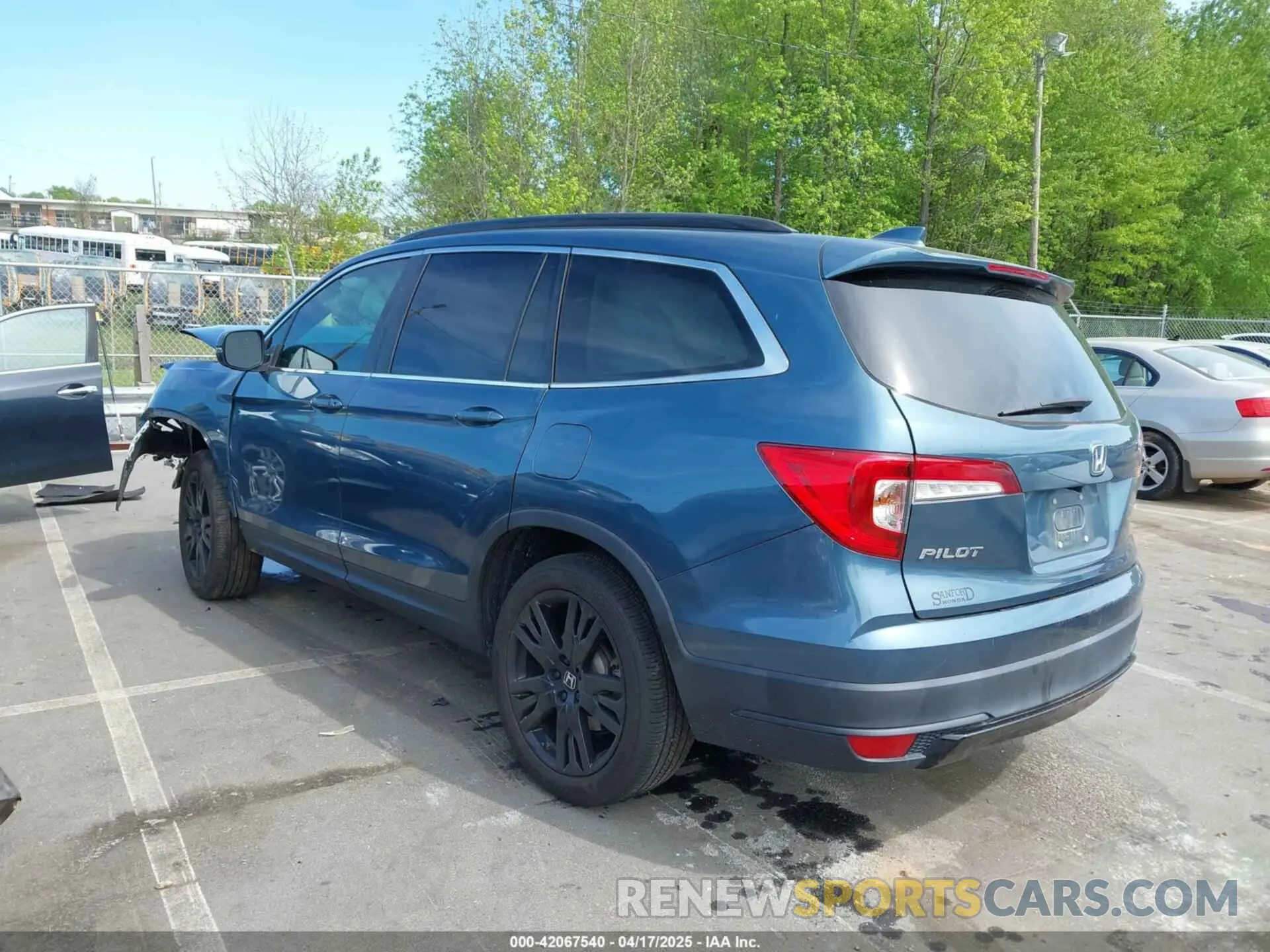 3 Photograph of a damaged car 5FNYF5H23MB008041 HONDA PILOT 2021