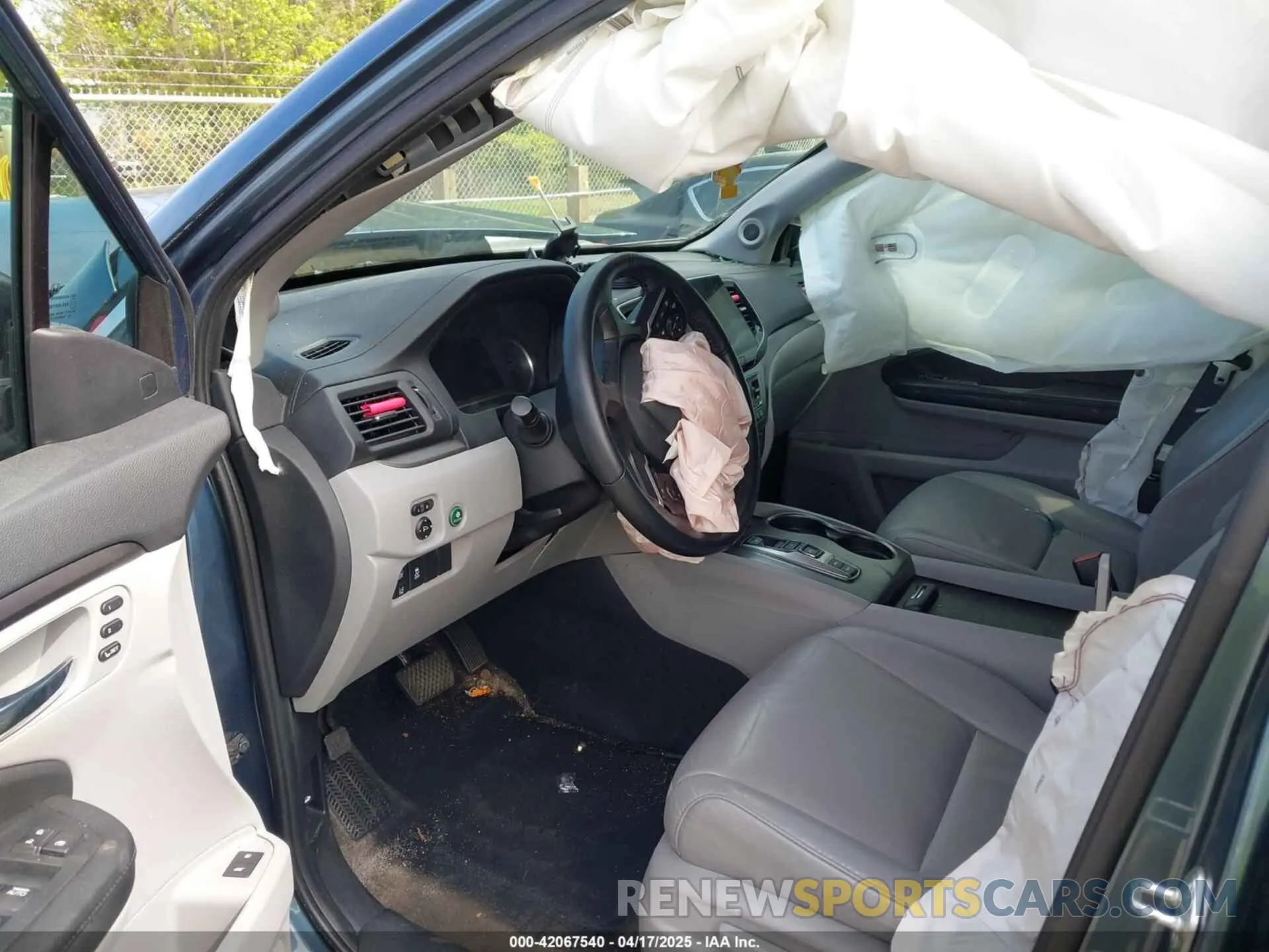 5 Photograph of a damaged car 5FNYF5H23MB008041 HONDA PILOT 2021