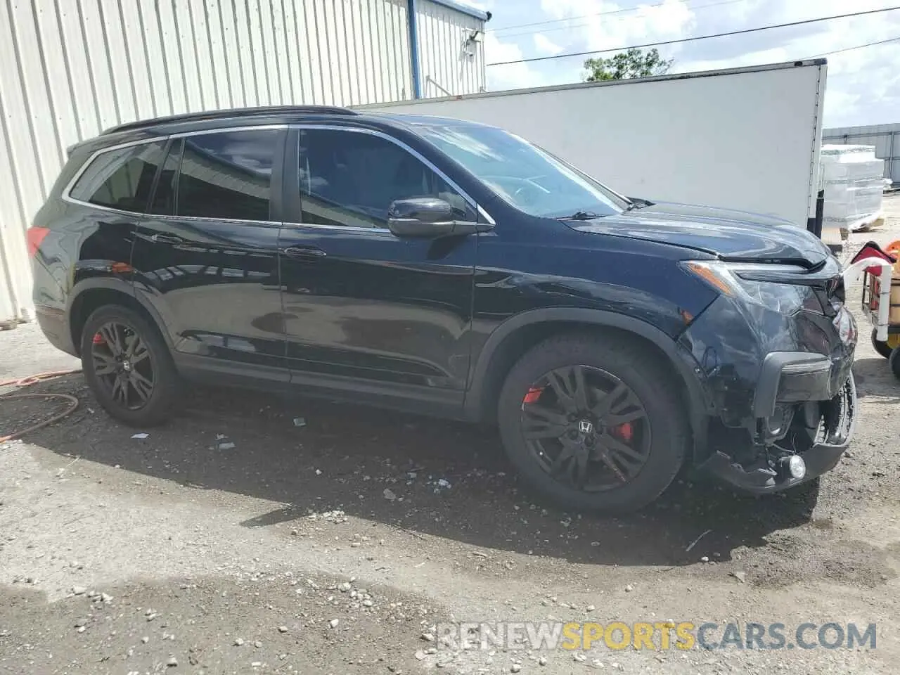 4 Photograph of a damaged car 5FNYF5H26MB047268 HONDA PILOT 2021