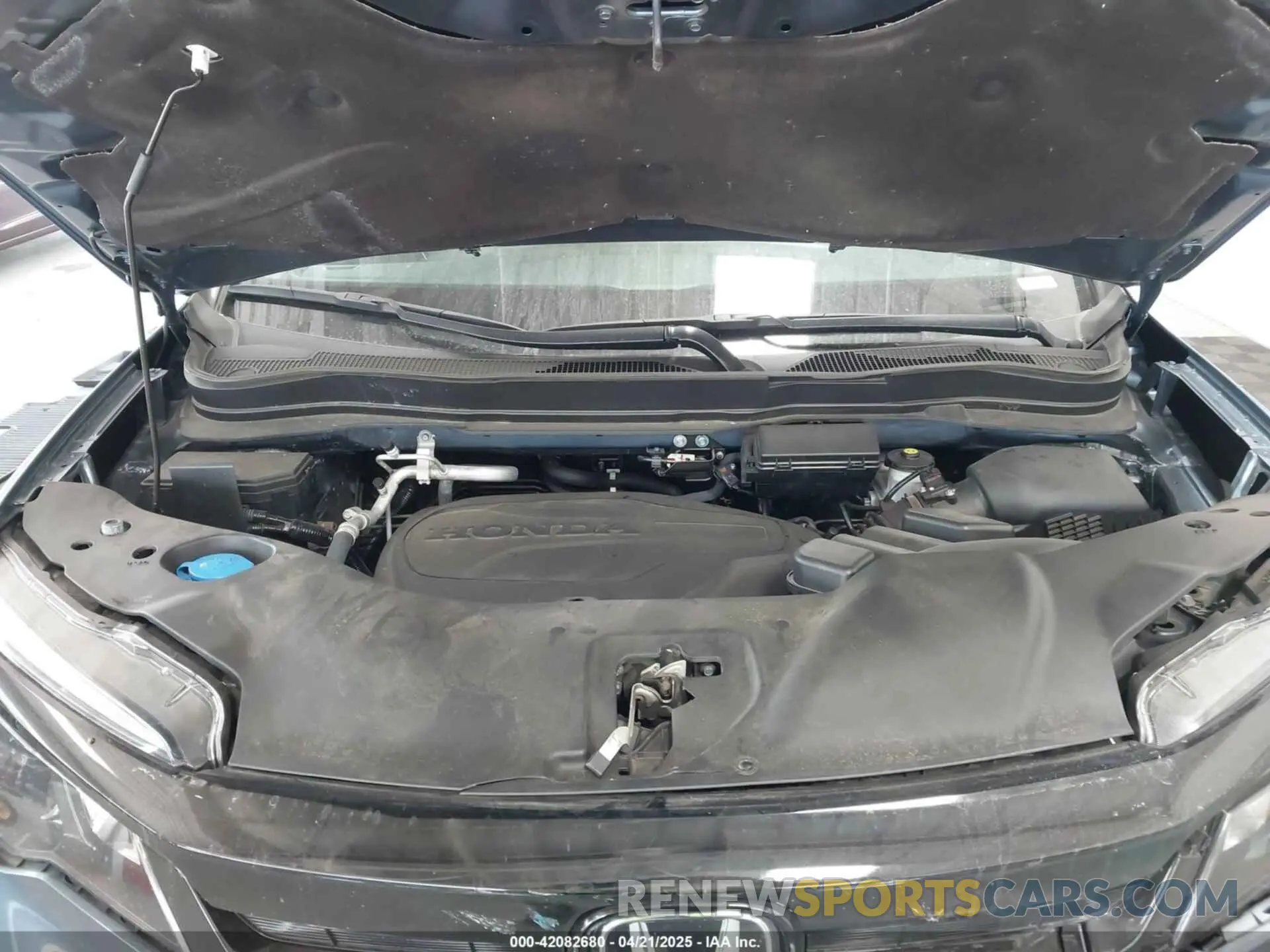 10 Photograph of a damaged car 5FNYF5H27MB011413 HONDA PILOT 2021