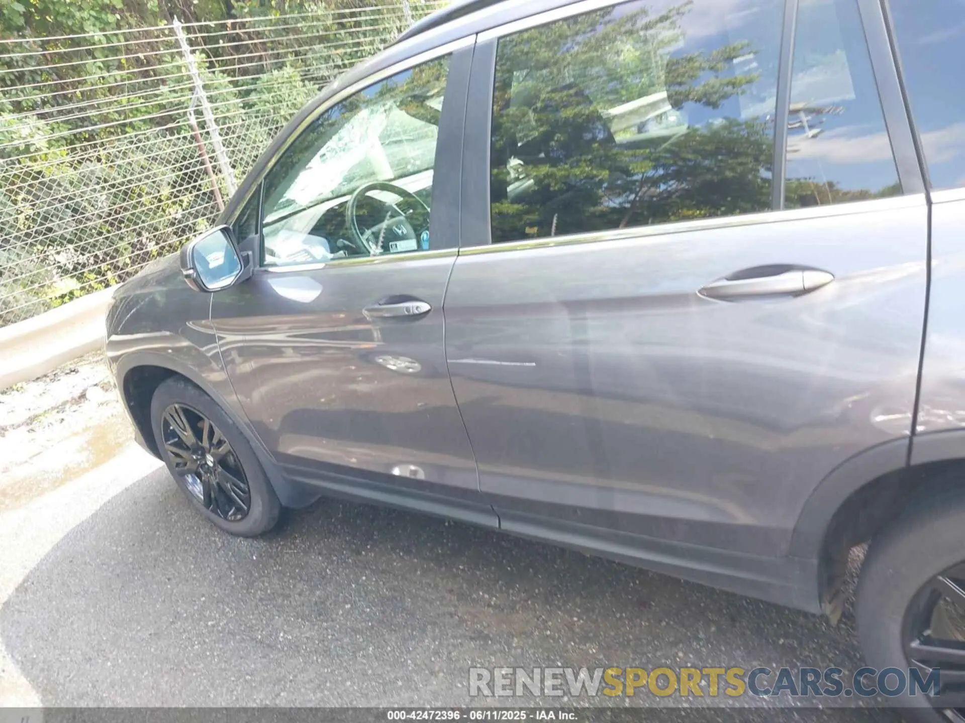 14 Photograph of a damaged car 5FNYF5H29MB003636 HONDA PILOT 2021