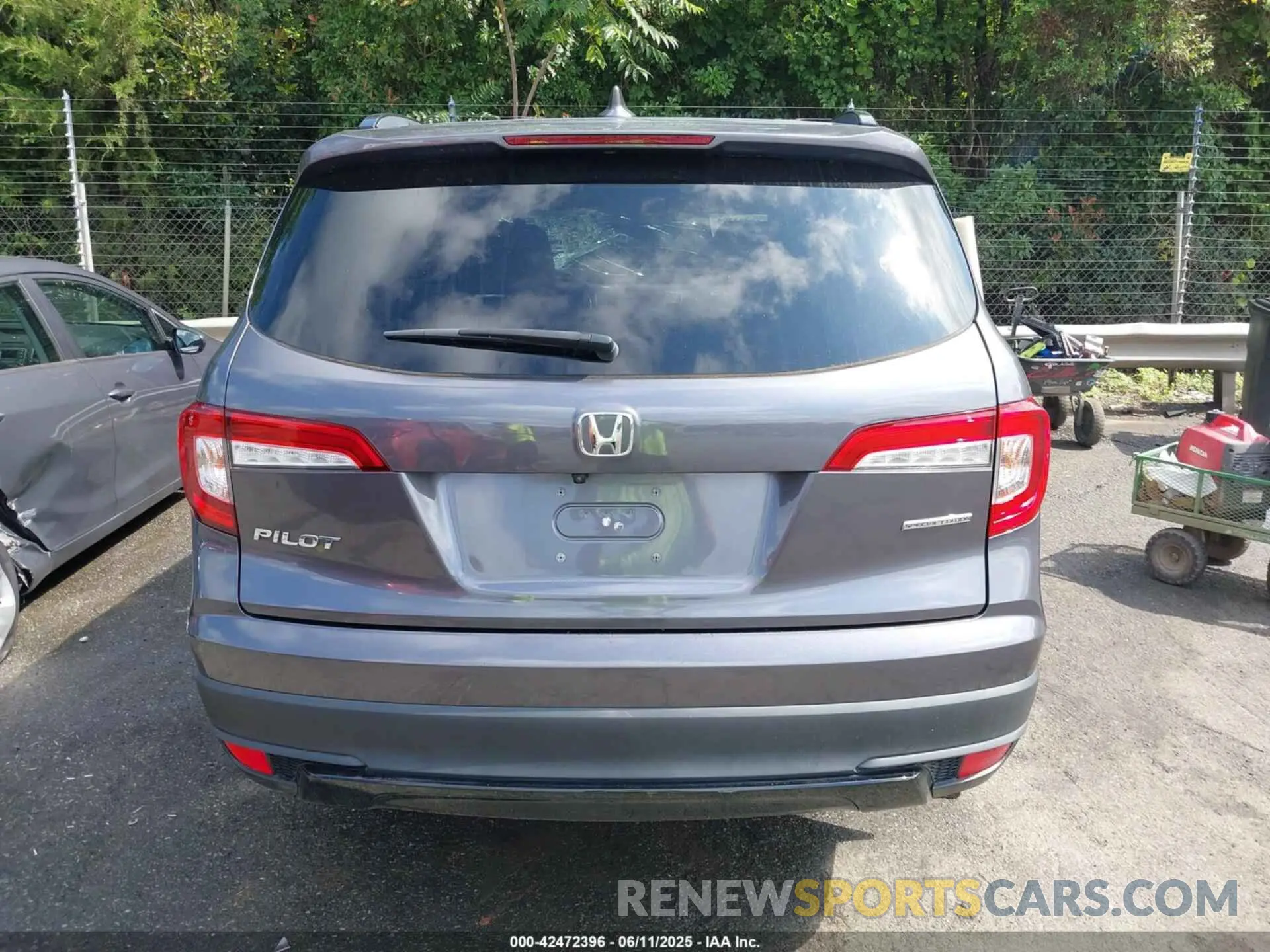 16 Photograph of a damaged car 5FNYF5H29MB003636 HONDA PILOT 2021