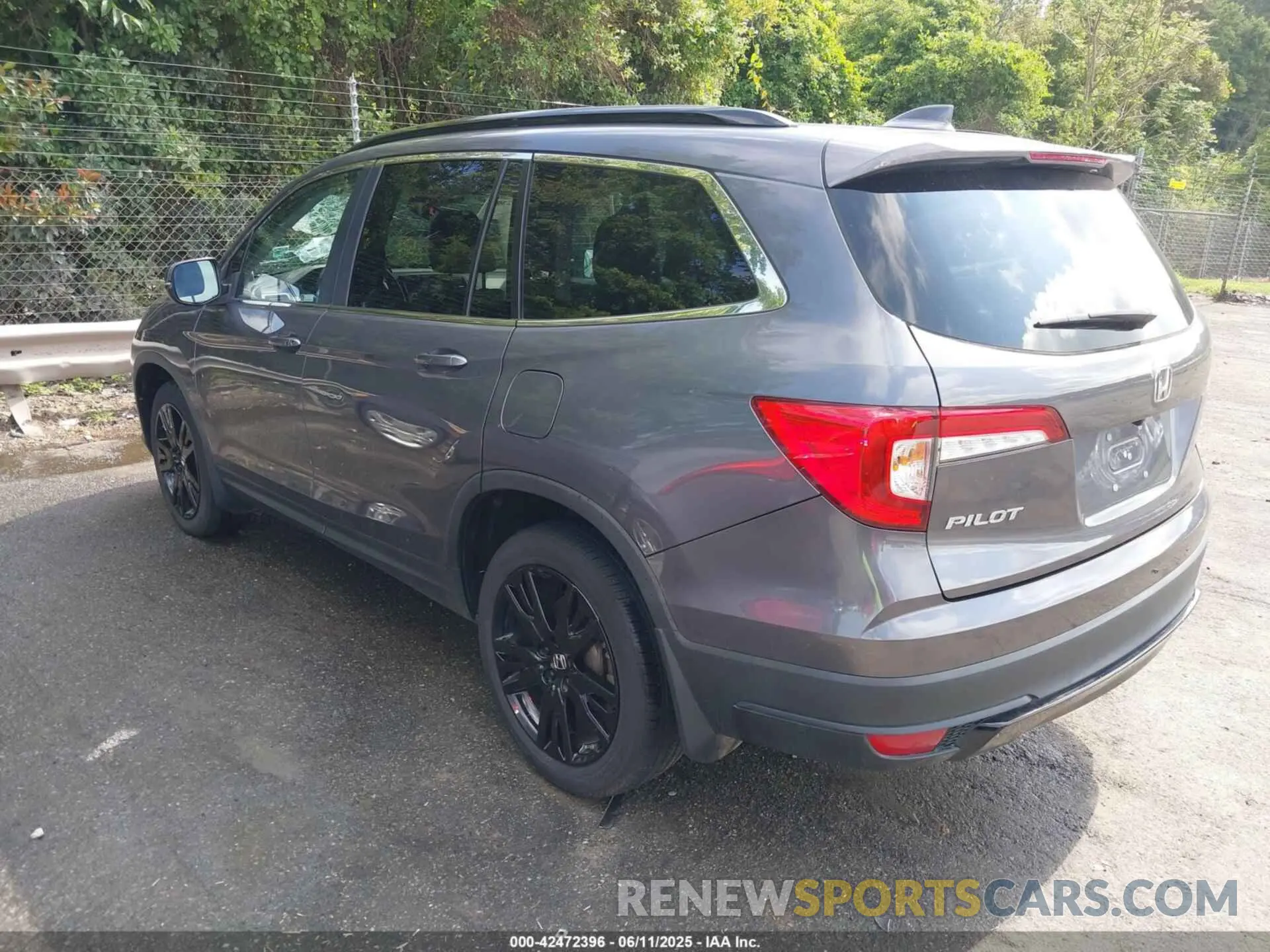 3 Photograph of a damaged car 5FNYF5H29MB003636 HONDA PILOT 2021
