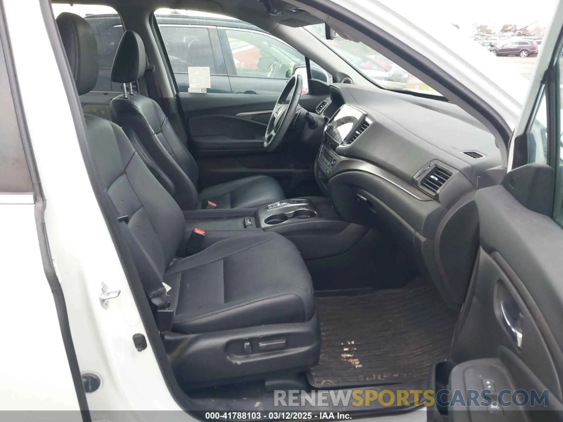 5 Photograph of a damaged car 5FNYF5H29MB044994 HONDA PILOT 2021