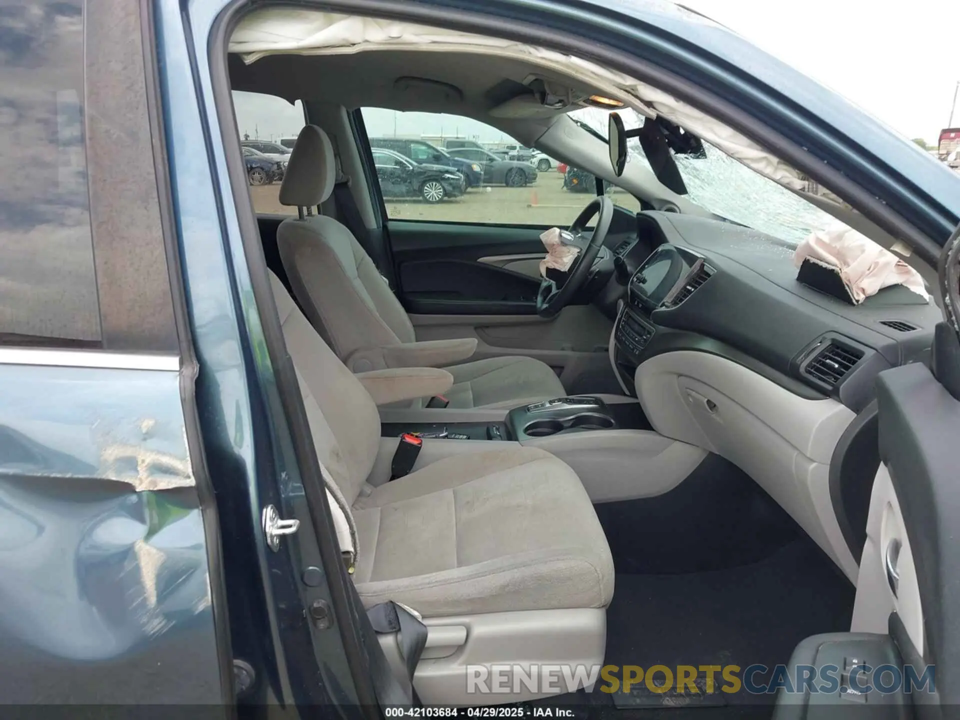5 Photograph of a damaged car 5FNYF5H30MB040969 HONDA PILOT 2021