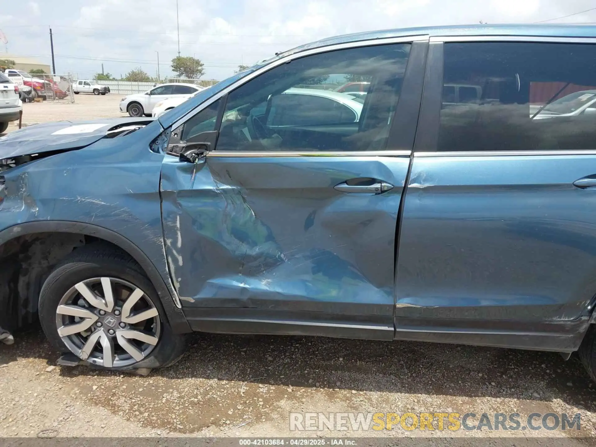 6 Photograph of a damaged car 5FNYF5H30MB040969 HONDA PILOT 2021