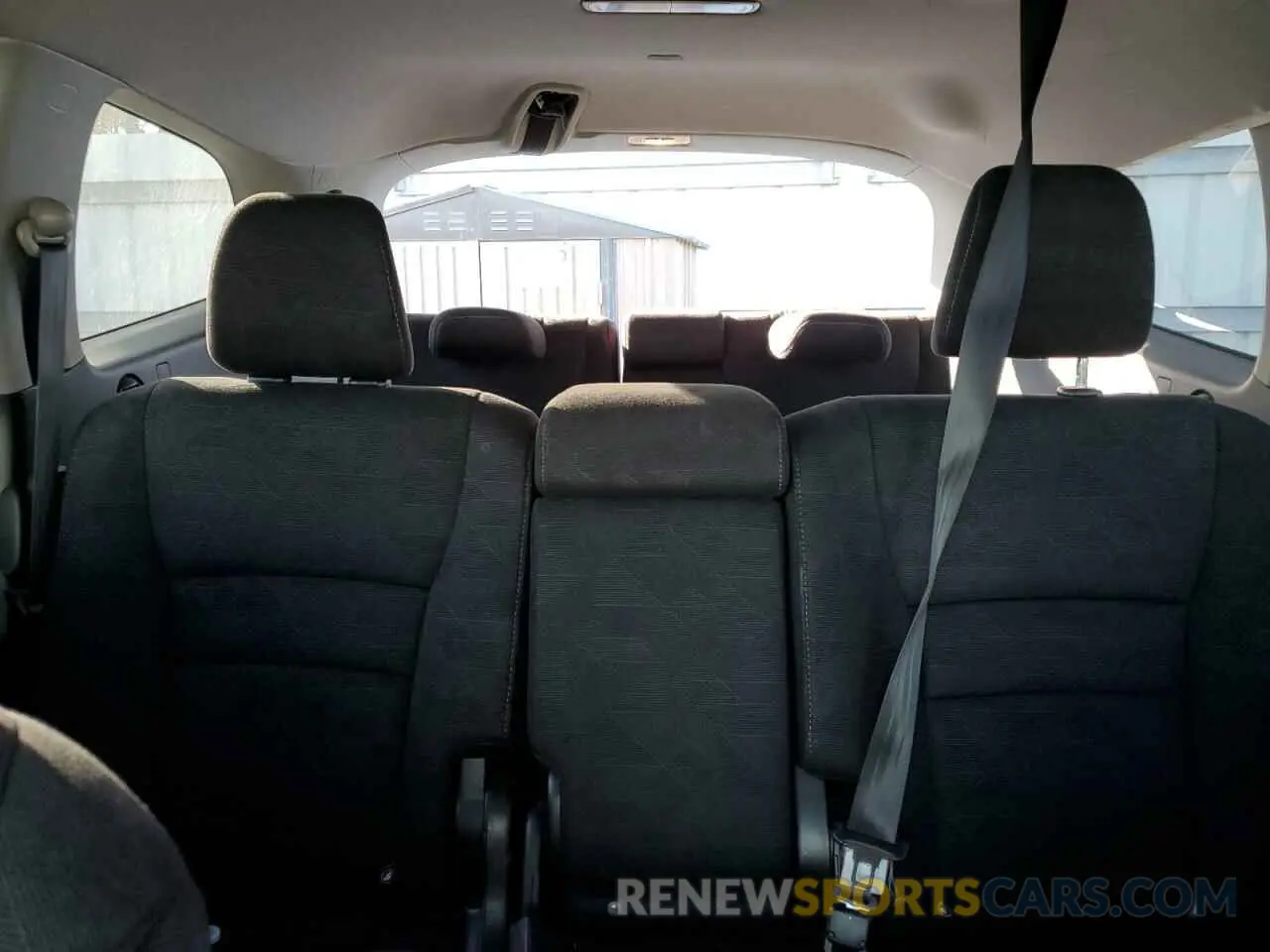 10 Photograph of a damaged car 5FNYF5H31MB013697 HONDA PILOT 2021